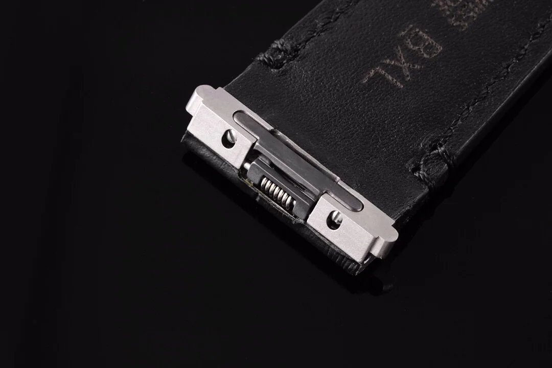 까르띠에 산토스 ADLC 코팅 스틸 시계 상세 이미지 7
