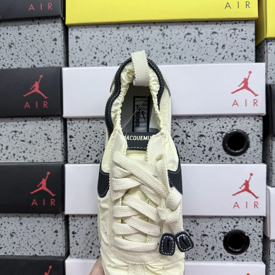 나이키 [GOD] HV8547-700 201598 Nike Moon Shoe SP Jacquemus Alabaster 상세 이미지 5