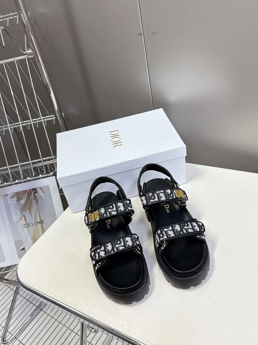 디올 벨크로 샌들 상세 이미지 1