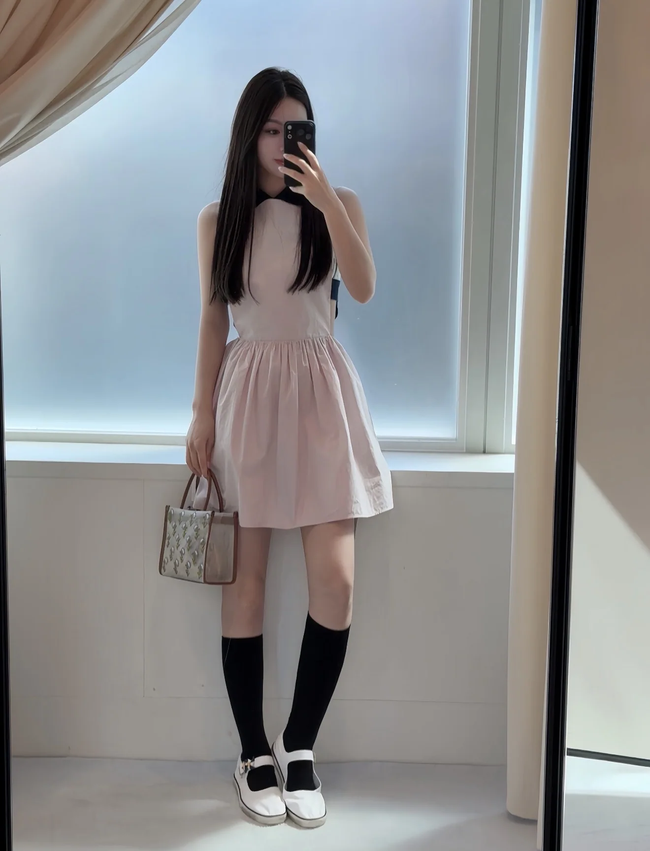 미우미우 핑크 플라워 A라인 원피스 2026 SS 상세 이미지 1