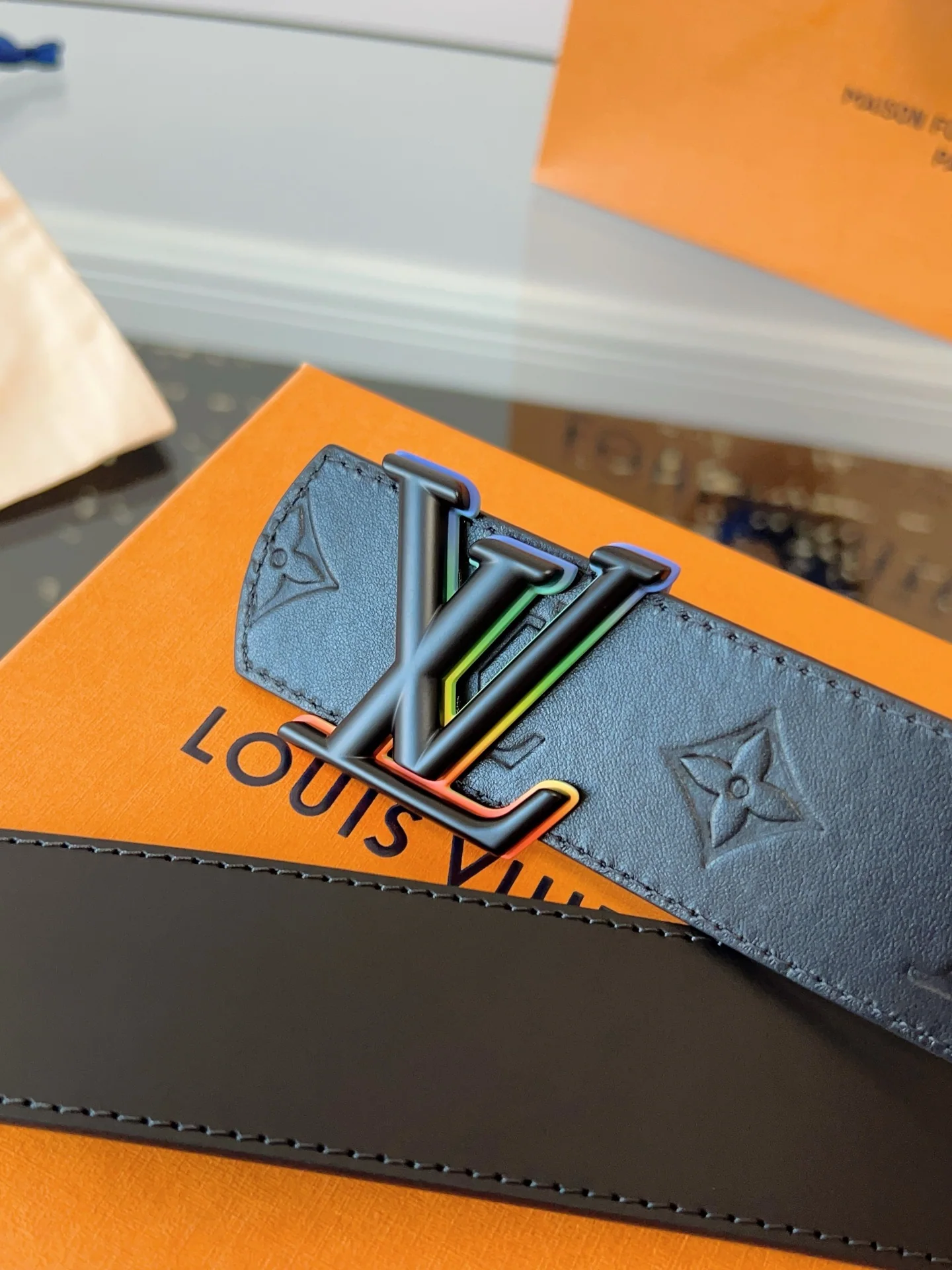 루이비통 LV 디멘션 리버시블 벨트 상세 이미지 4