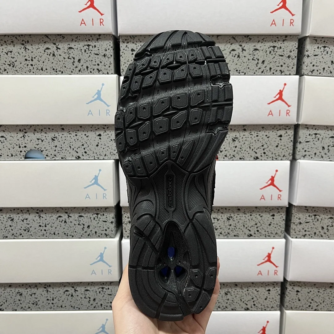 뉴발란스 [XY] 740 U740BO2 202075 New Balance 740 Triple Black 상세 이미지 3