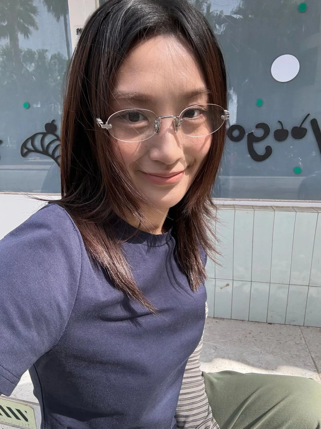 미우미우 프레임리스 선글라스 상세 이미지 2