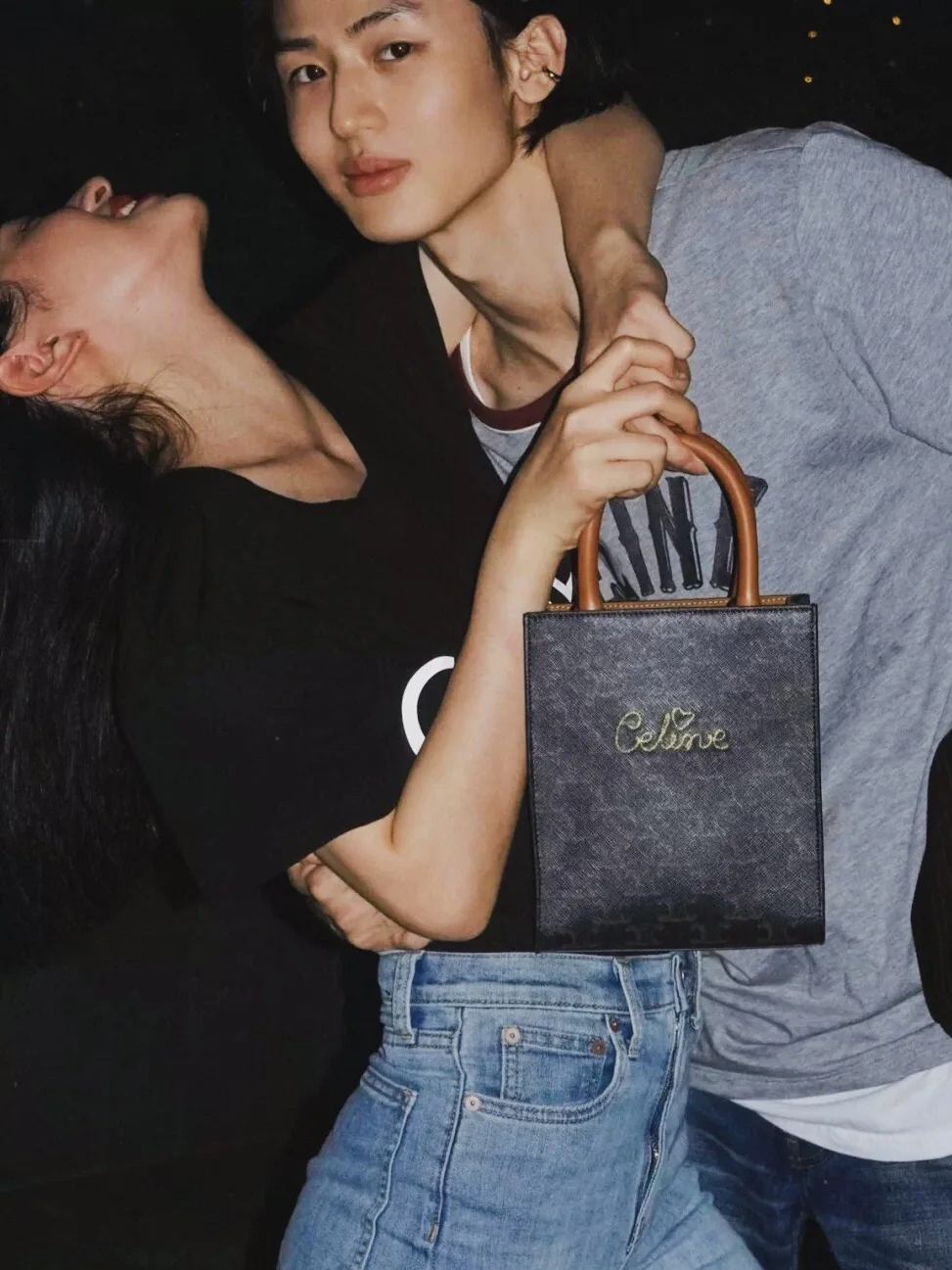 셀린느 모노그램 자수 하트 미니 토트백 상세 이미지 8