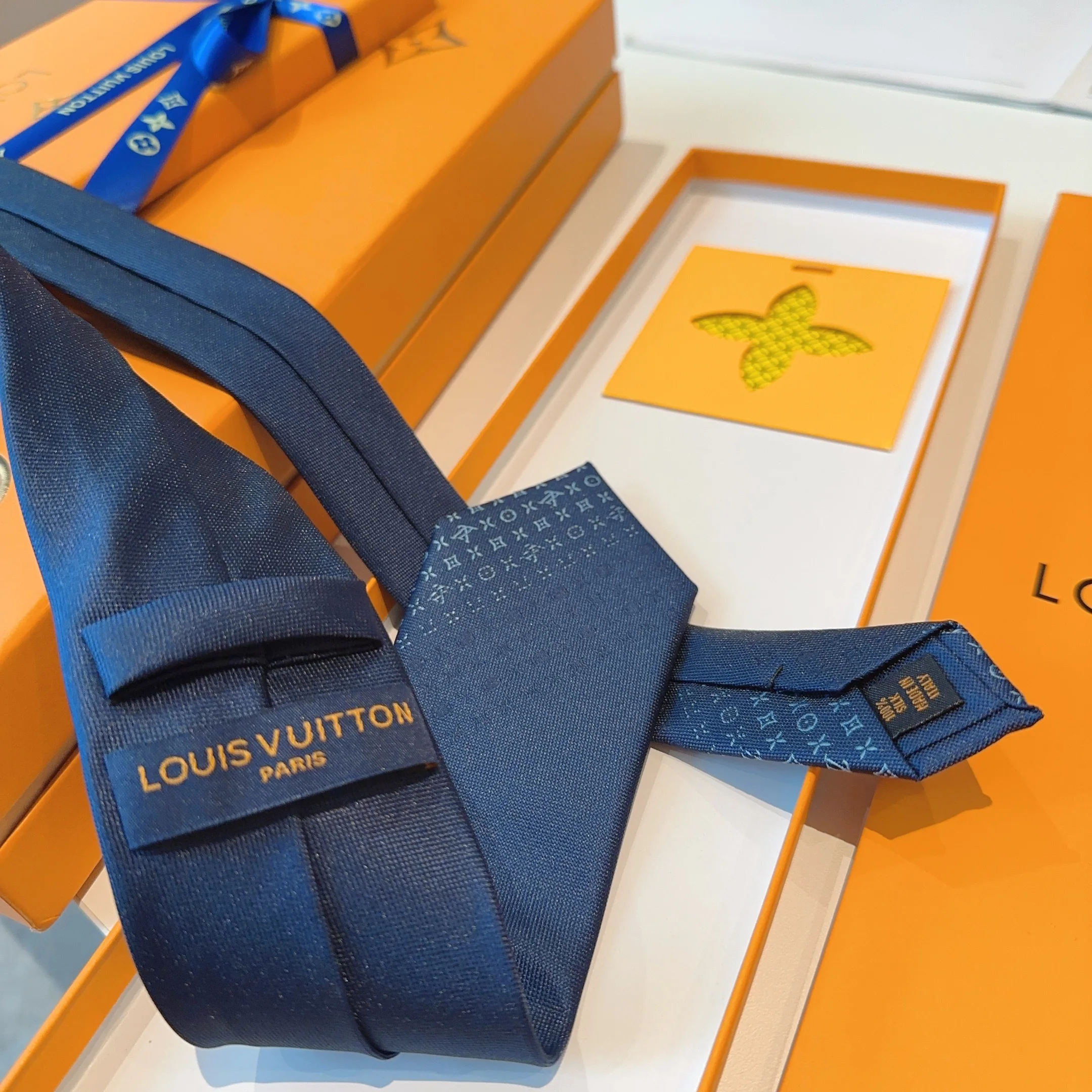 루이비통 넥타이 90019 Louis Vuitton Accessories 상세 이미지 16