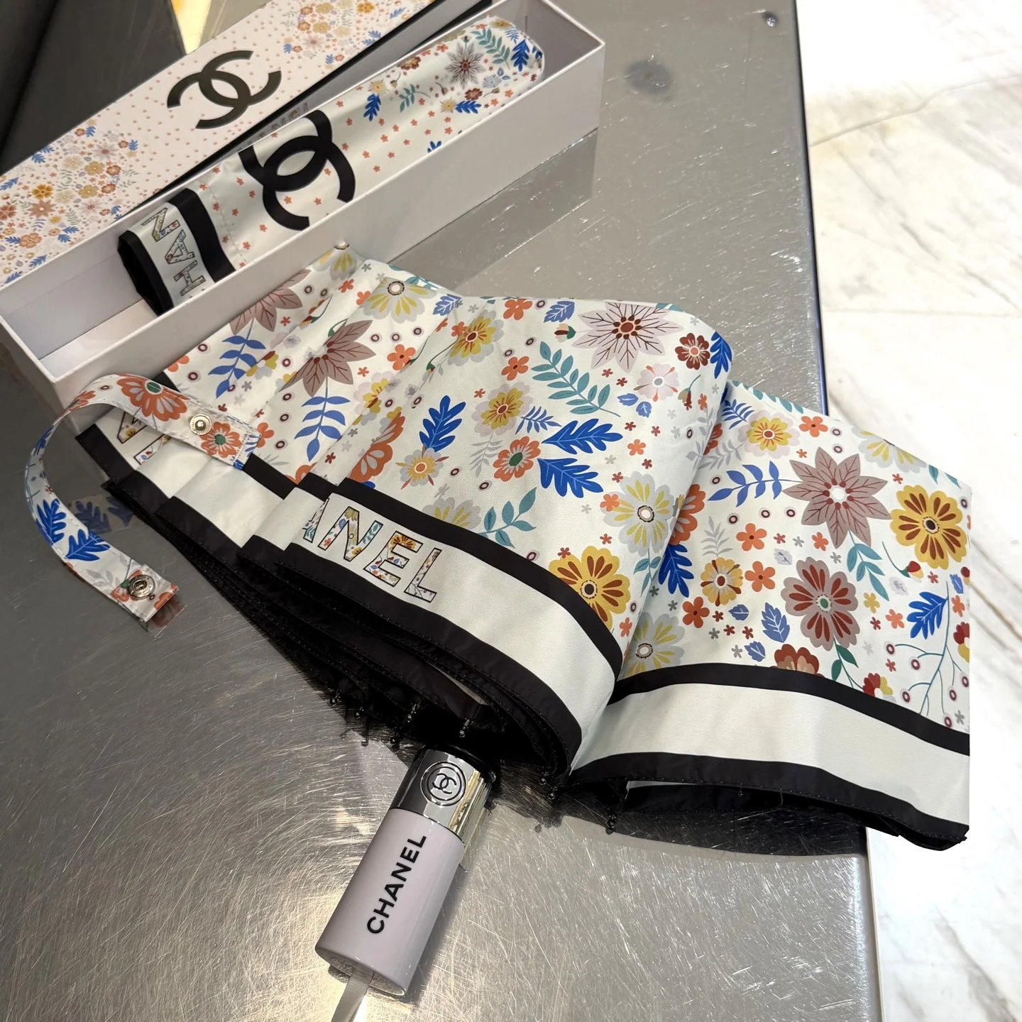 샤넬 우산 85447 Chanel Umbrella 상세 이미지 3