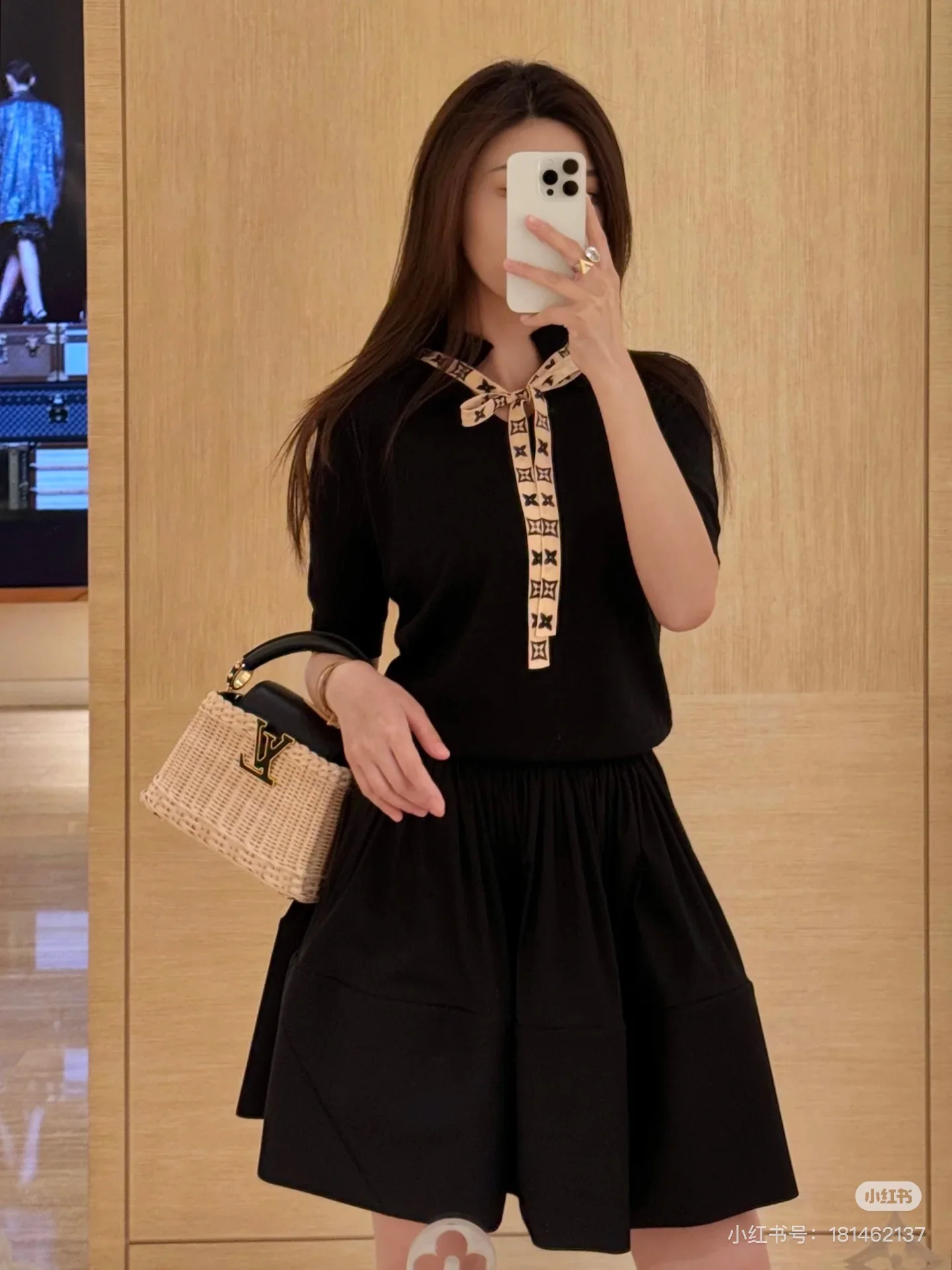 루이비통 레이스 스탠드카라 리본 울 반팔 탑 상세 이미지 5