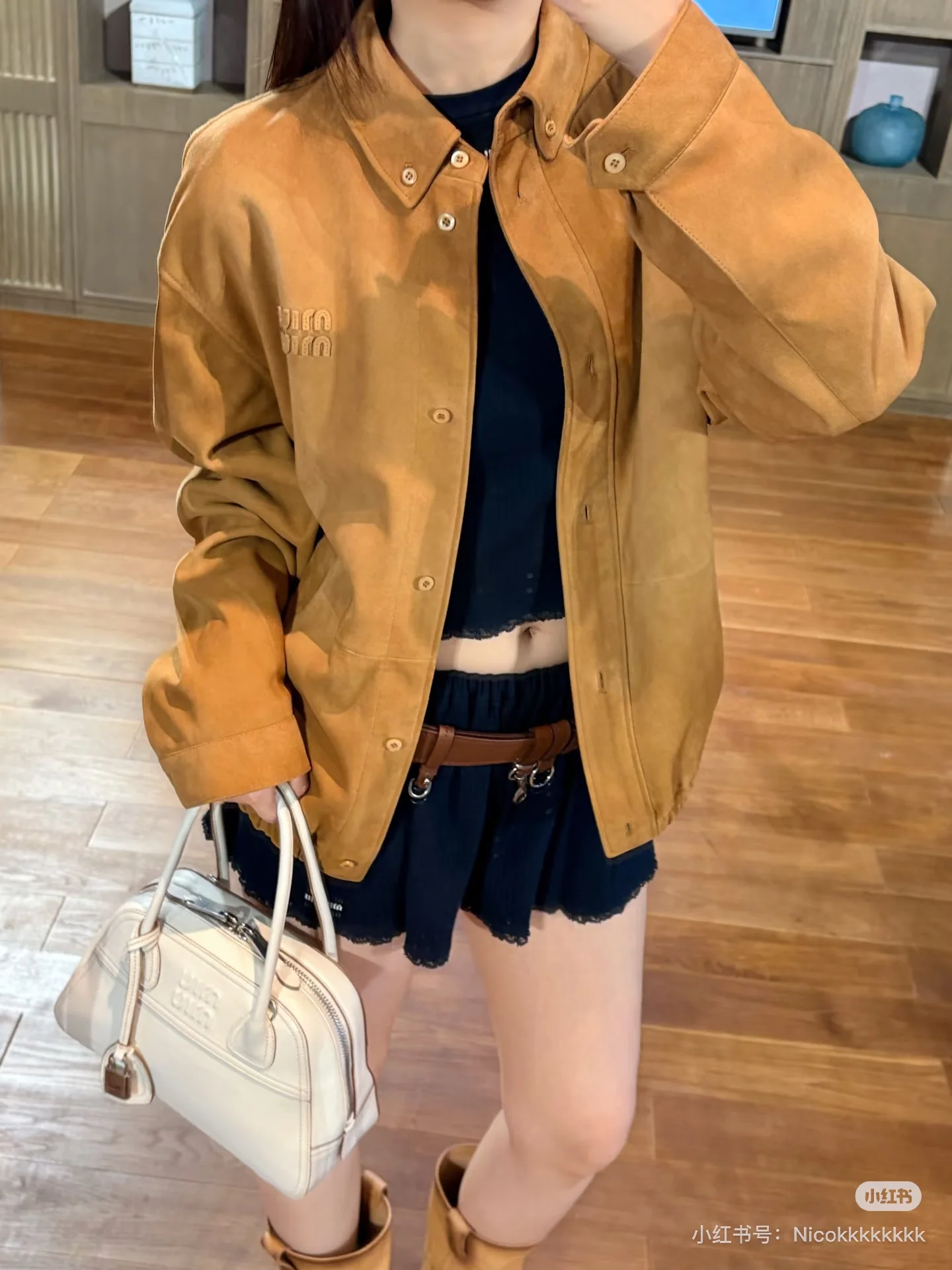 미우미우 스웨이드 야구카라 여성 자켓 상세 이미지 9