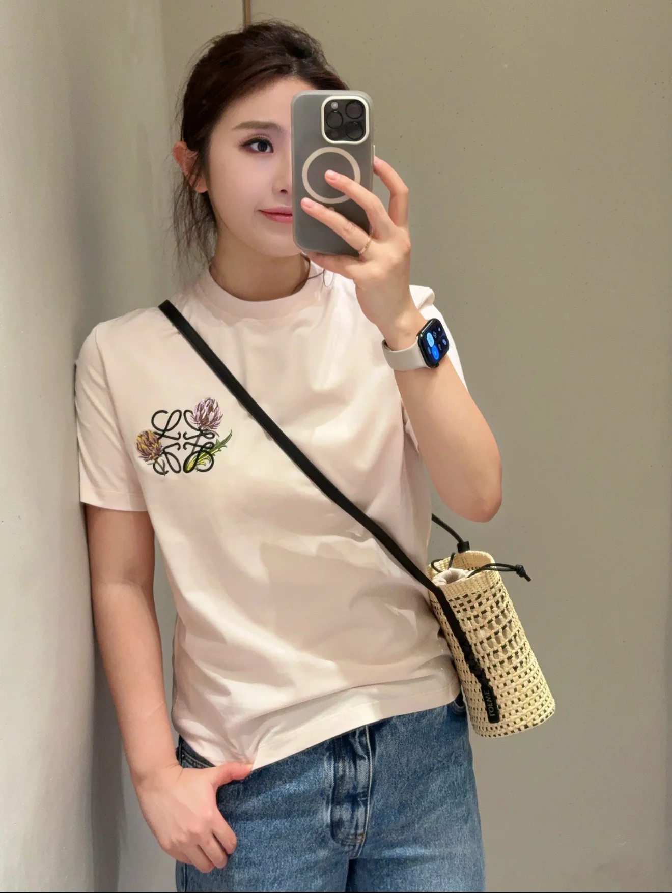 로에베 아티초크 자수 데님 반팔 티셔츠 상세 이미지 11