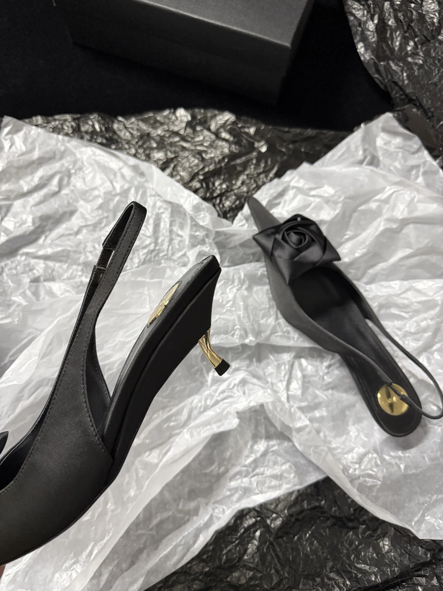 생로랑 YSL 장미 프린트 뾰족코 여성 신발 9363 상세 이미지 8