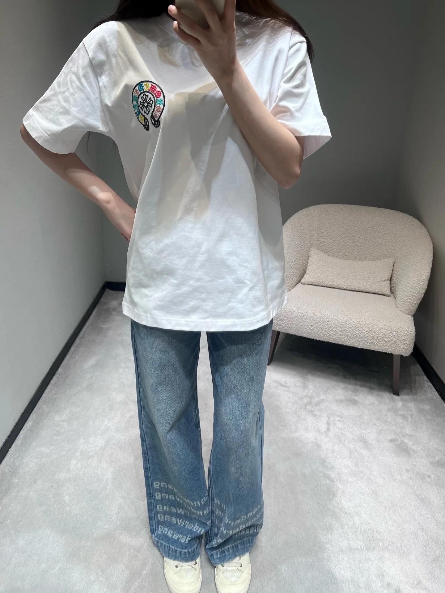 크롬하츠 여성 자수 프린트 오버핏 반팔 티셔츠 상세 이미지 8