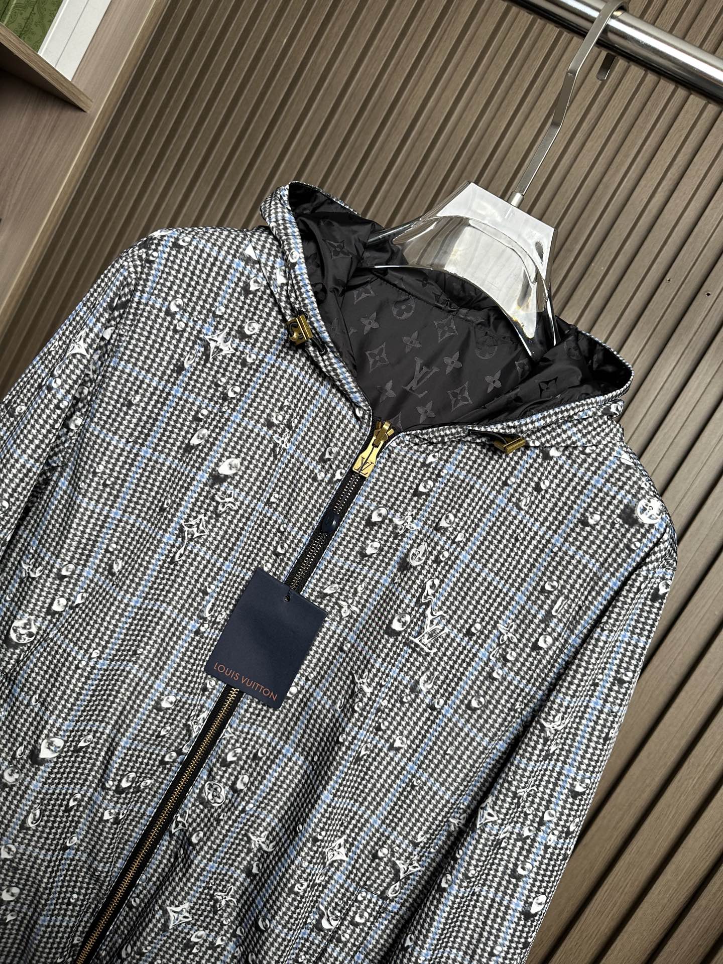 루이비통 26 SS 컬렉션 후드 리버서블 재킷 19365 Louis Vuitton 상세 이미지 4