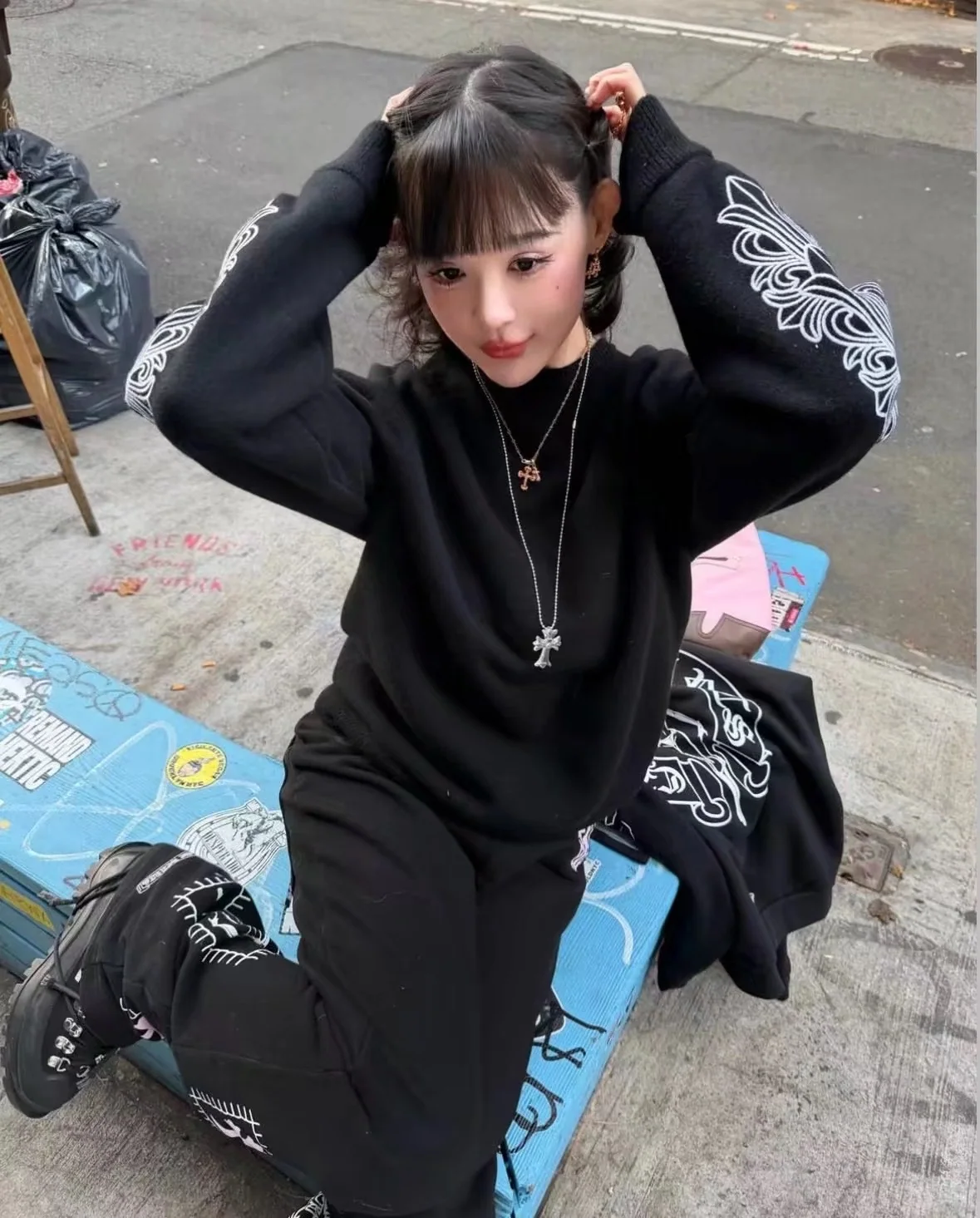 크롬하츠 자수 캐시미어 남성 긴팔 스웨터 상세 이미지 2