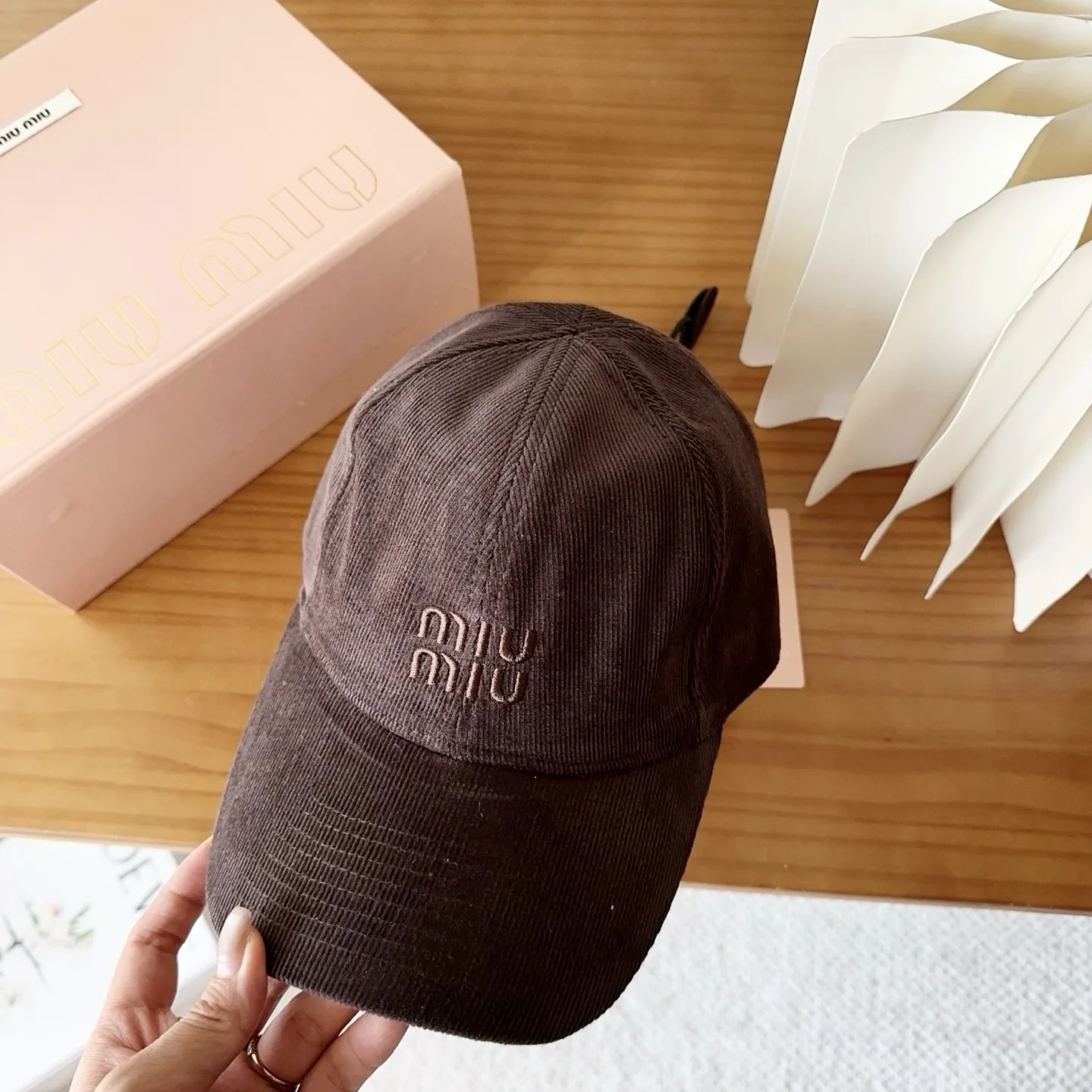 미우미우 모자 80889 Miu Miu Cap 상세 이미지 4