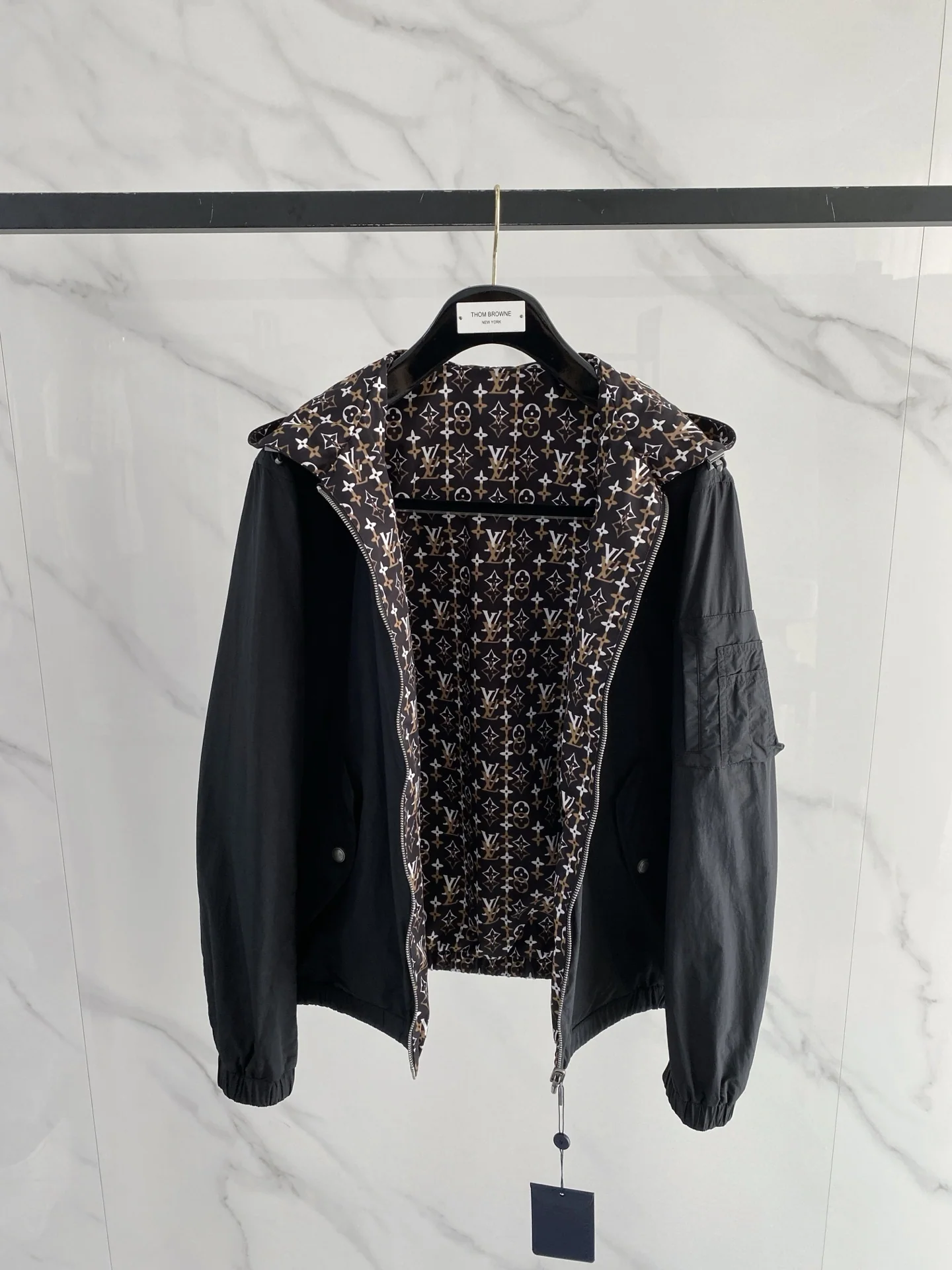 루이비통 2026 S/S 런웨이 클래식 가죽 라벨 재킷 19387 Louis Vuitton 상세 이미지 7