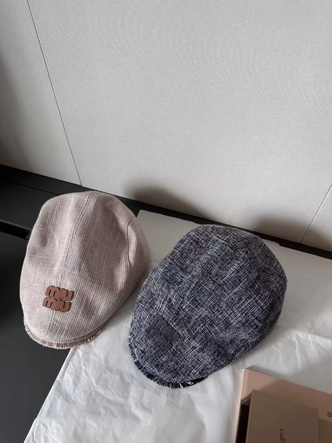 미우미우 가을용 캡 상세 이미지 3
