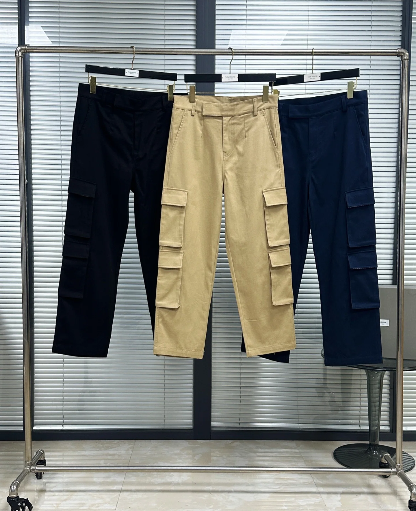 톰브라운 워싱 블랙 네이비 블루 남성 바지 레플리카 46716 Thom Browne 상세 이미지 1