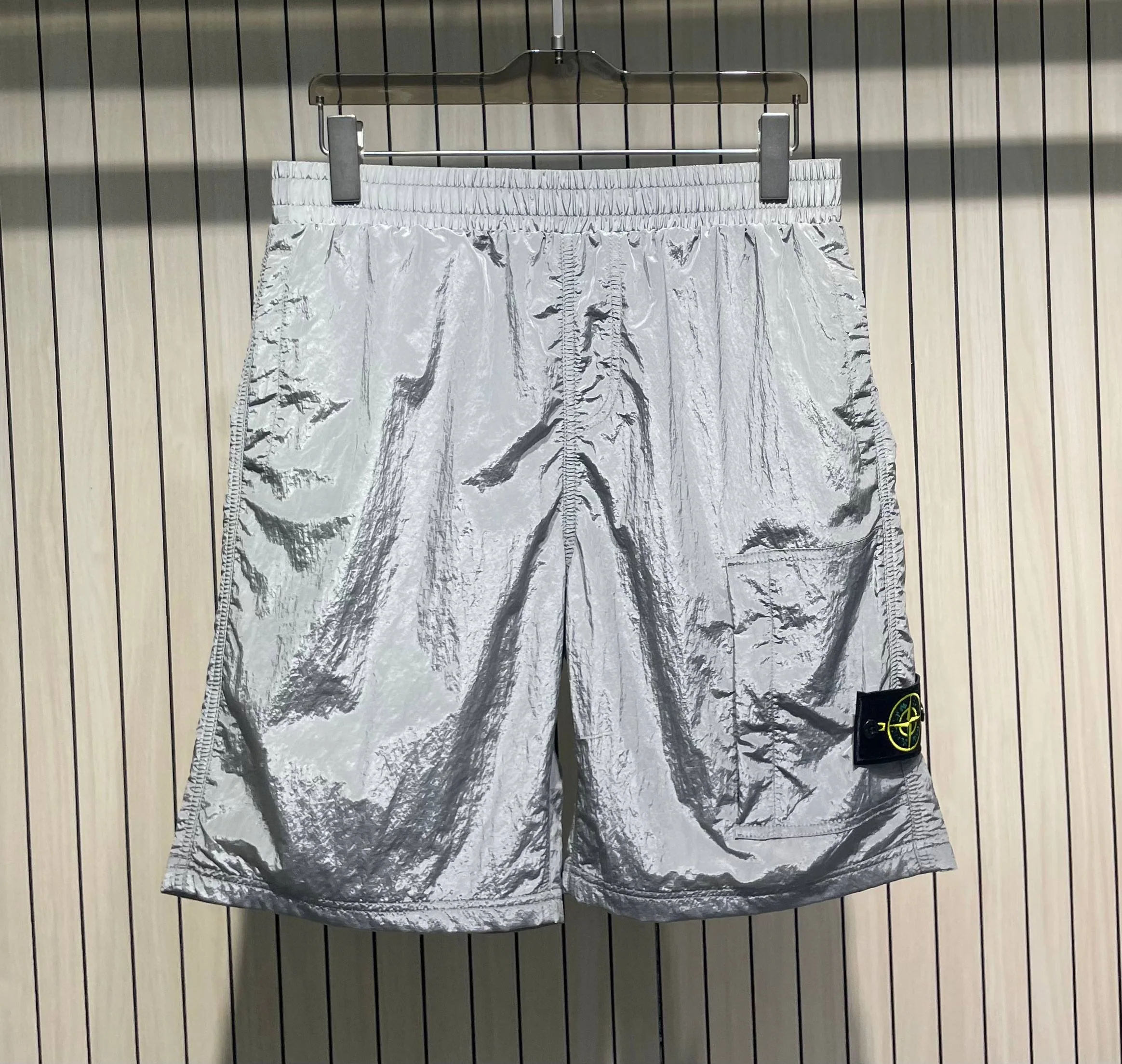 스톤아일랜드 메탈 나일론 허리 밴드 남성 반바지 상세 이미지 8