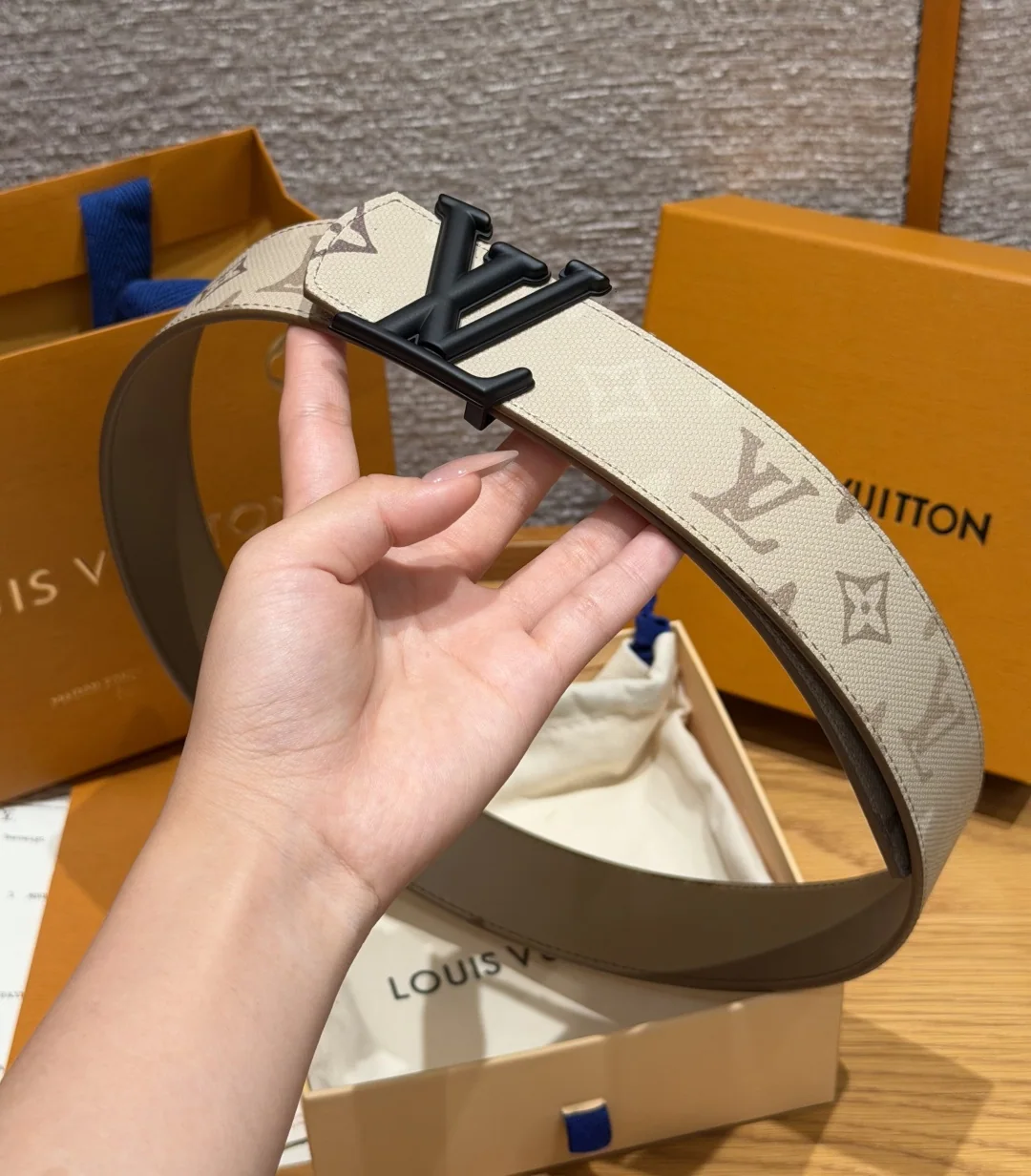루이비통 디멘션 40mm 리버시블 벨트 상세 이미지 3