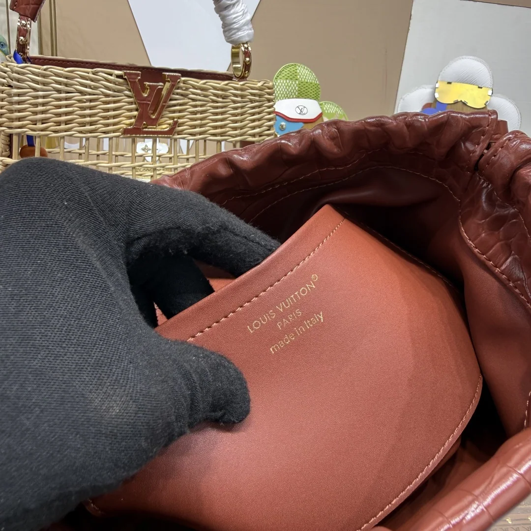 루이비통 카프신 BB 토트백 N89949 상세 이미지 9
