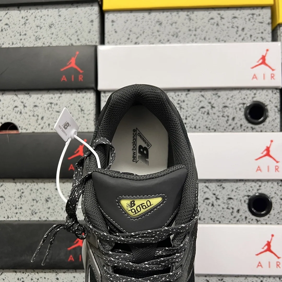 뉴발란스 [C] 9060 U90602P8 202227 New Balance 9060 상세 이미지 4