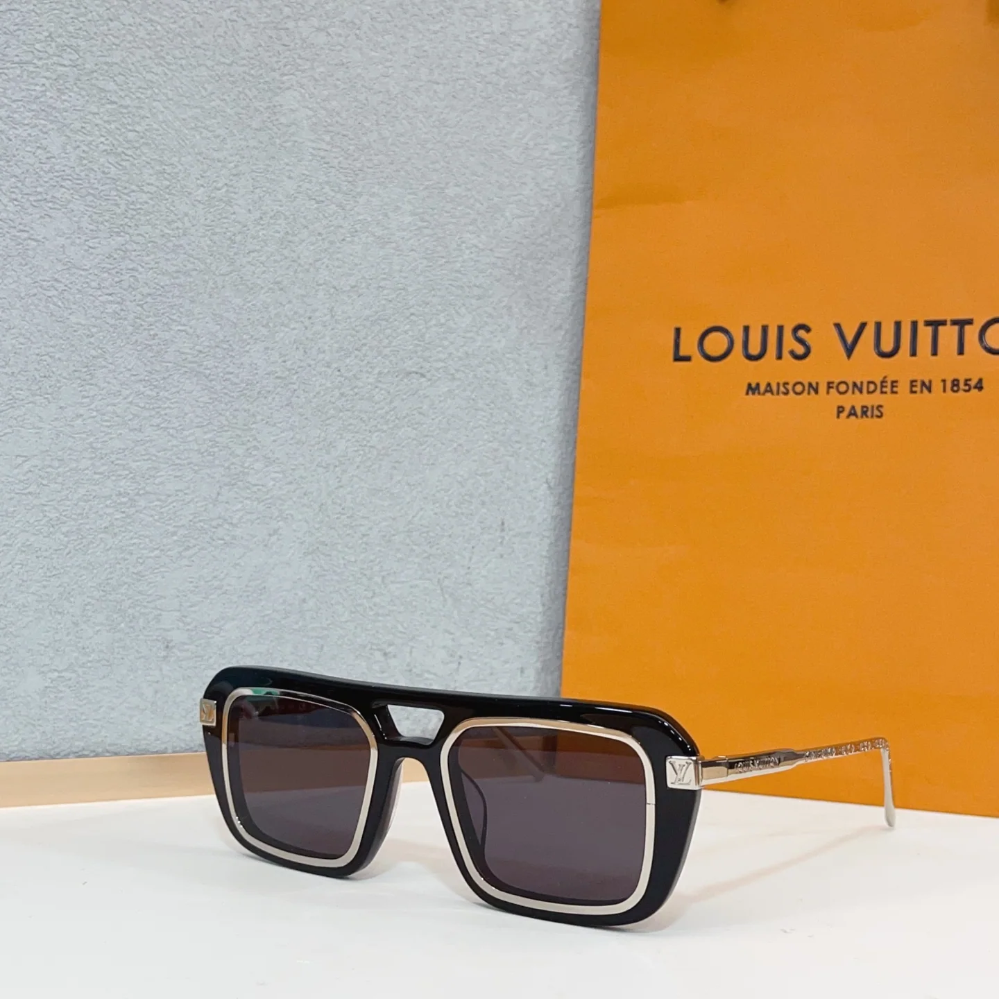 루이비통 선글라스 72903 Louis Vuitton Sunglasses 상세 이미지 4