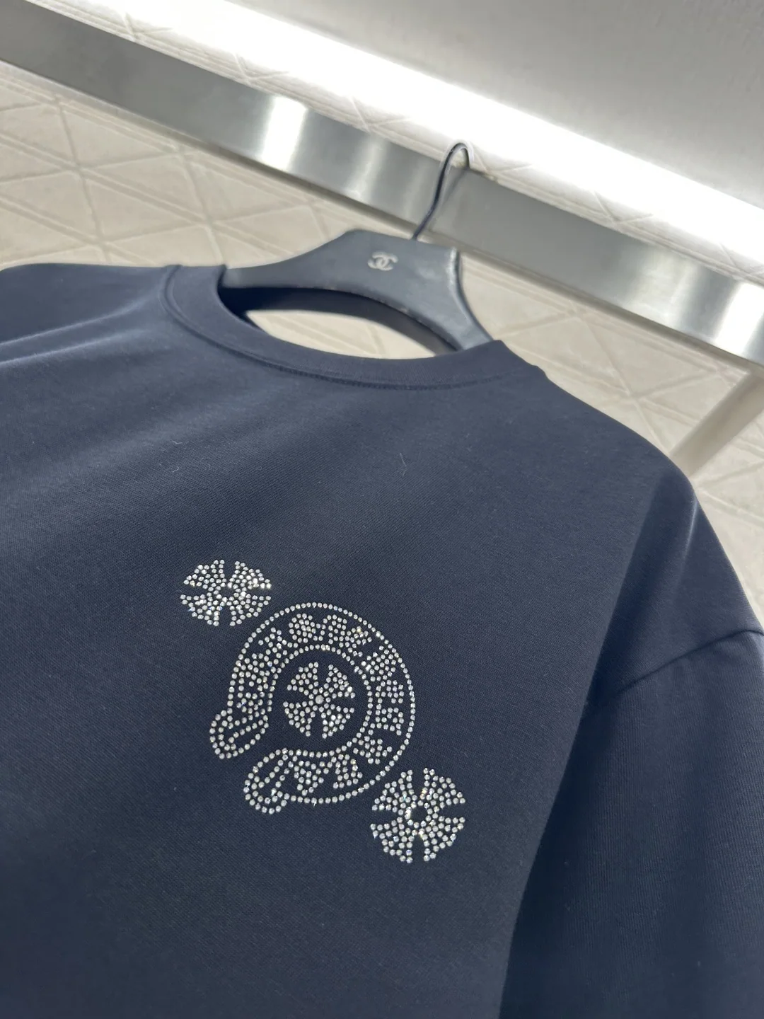 크롬하츠 라인스톤 장식 크루넥 여성 반팔 티셔츠 상세 이미지 7