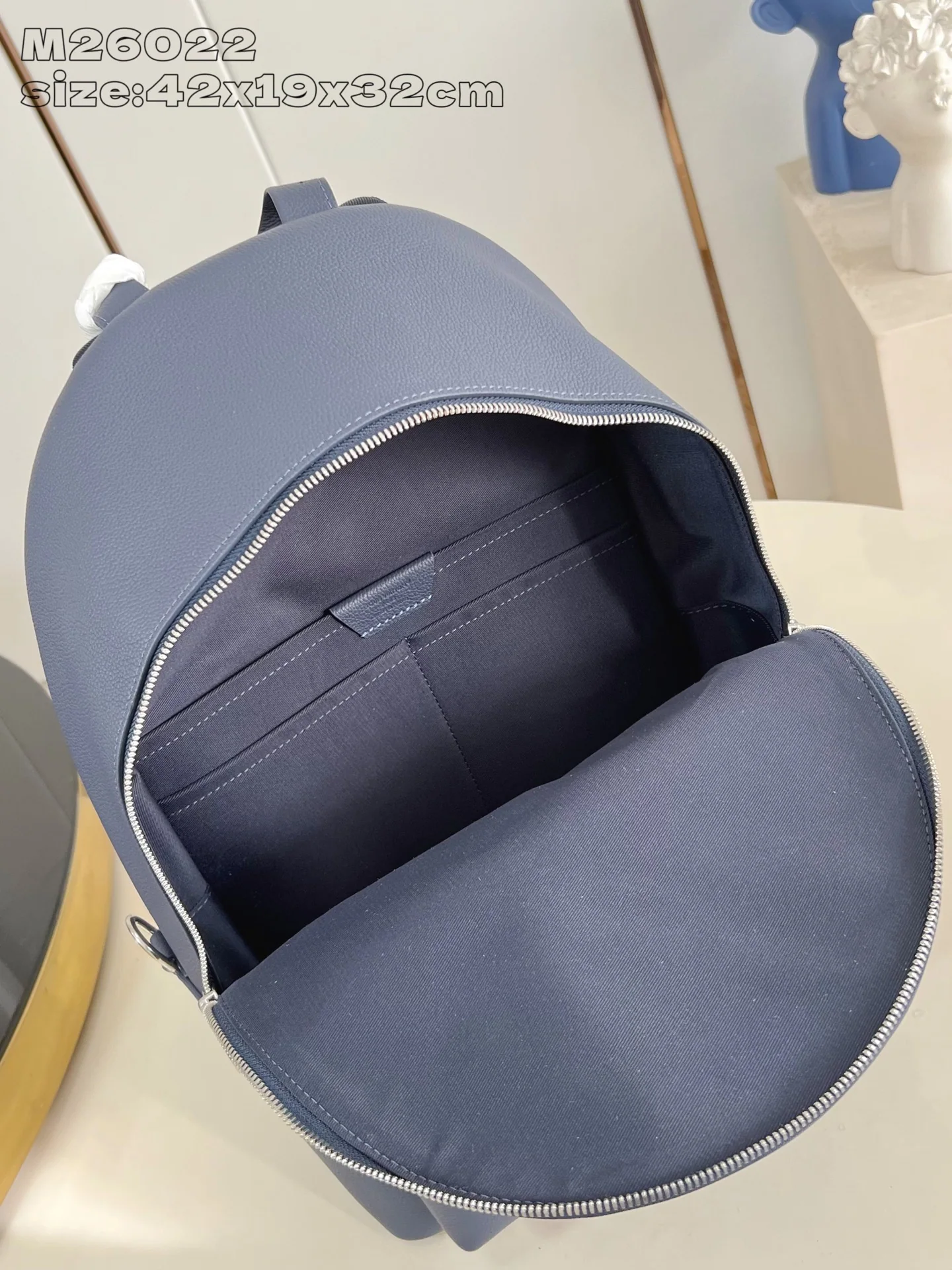 루이비통 M26022 백팩 상세 이미지 8