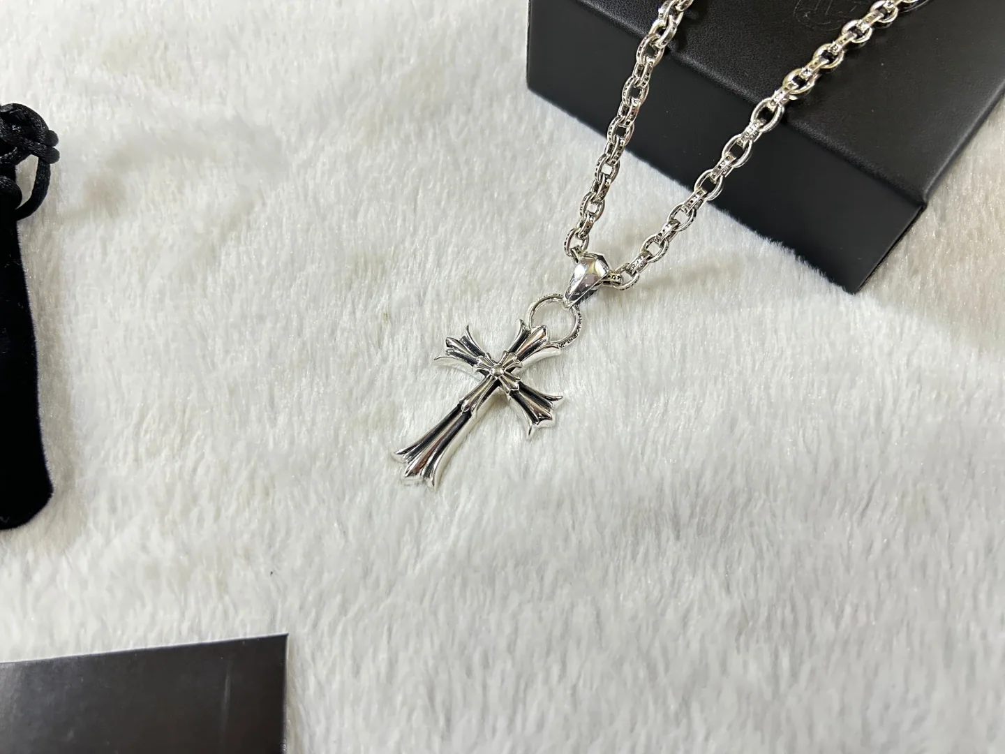 크롬하츠 더블 레이어 라지 크로스 목걸이 상세 이미지 3