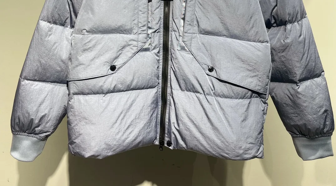 스톤아일랜드 메탈릭 나일론 다운 패딩 점퍼 상세 이미지 4