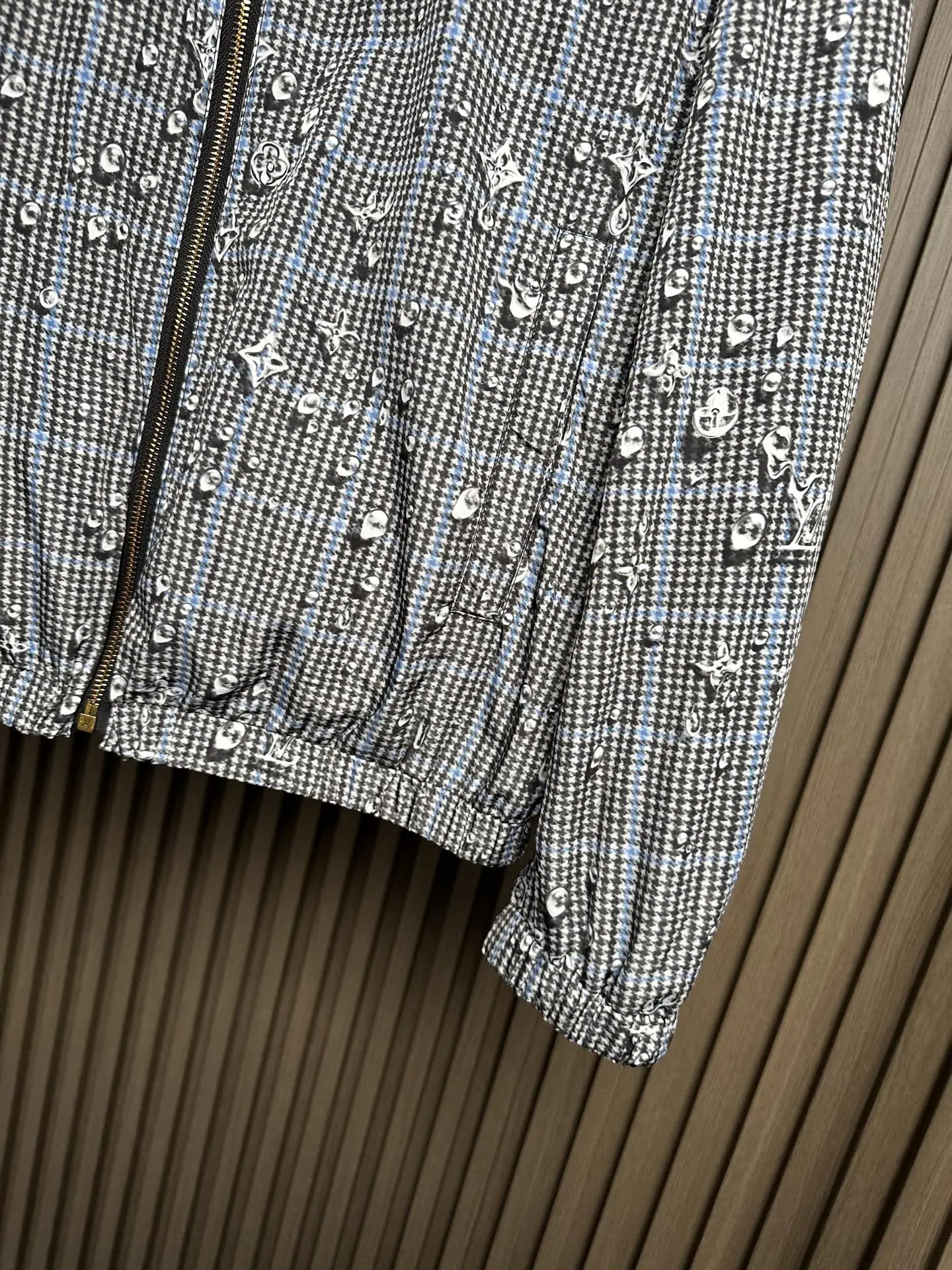 루이비통 26 SS 컬렉션 후드 리버서블 재킷 19365 Louis Vuitton 상세 이미지 6