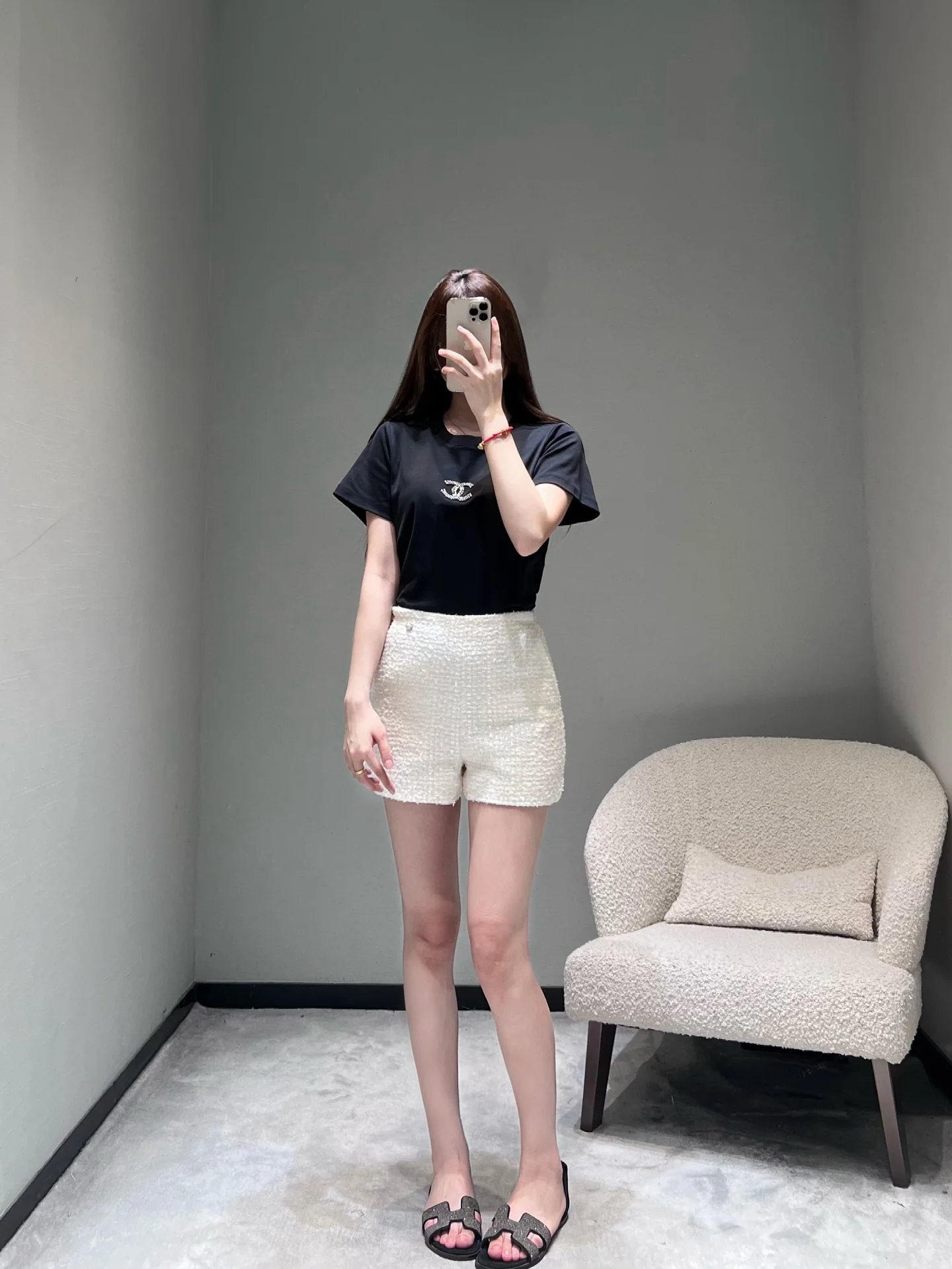 샤넬 CC 비즈 장식 크루넥 반팔 티셔츠 2026 SS 상세 이미지 6