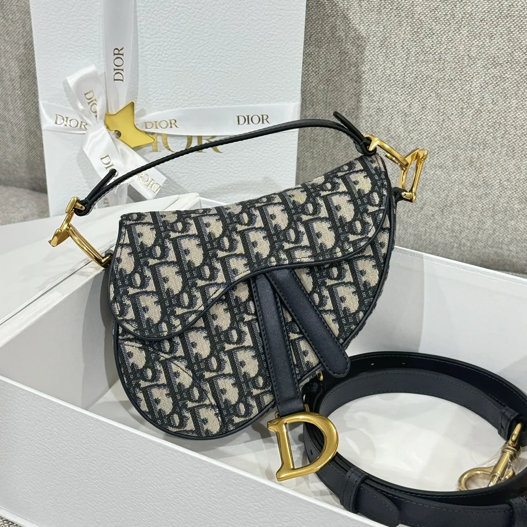 디올 새들백 모노그램 블루 가방 상세 이미지 1