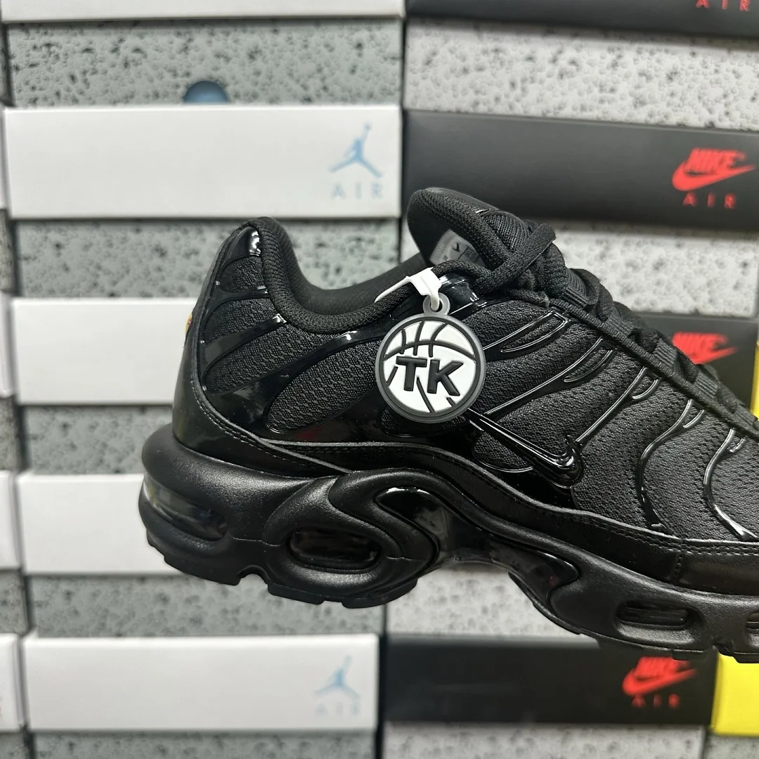 나이키 [TK] 에어 맥스 플러스 604133-050 201968 Nike Air Max Plus Triple Black 상세 이미지 5