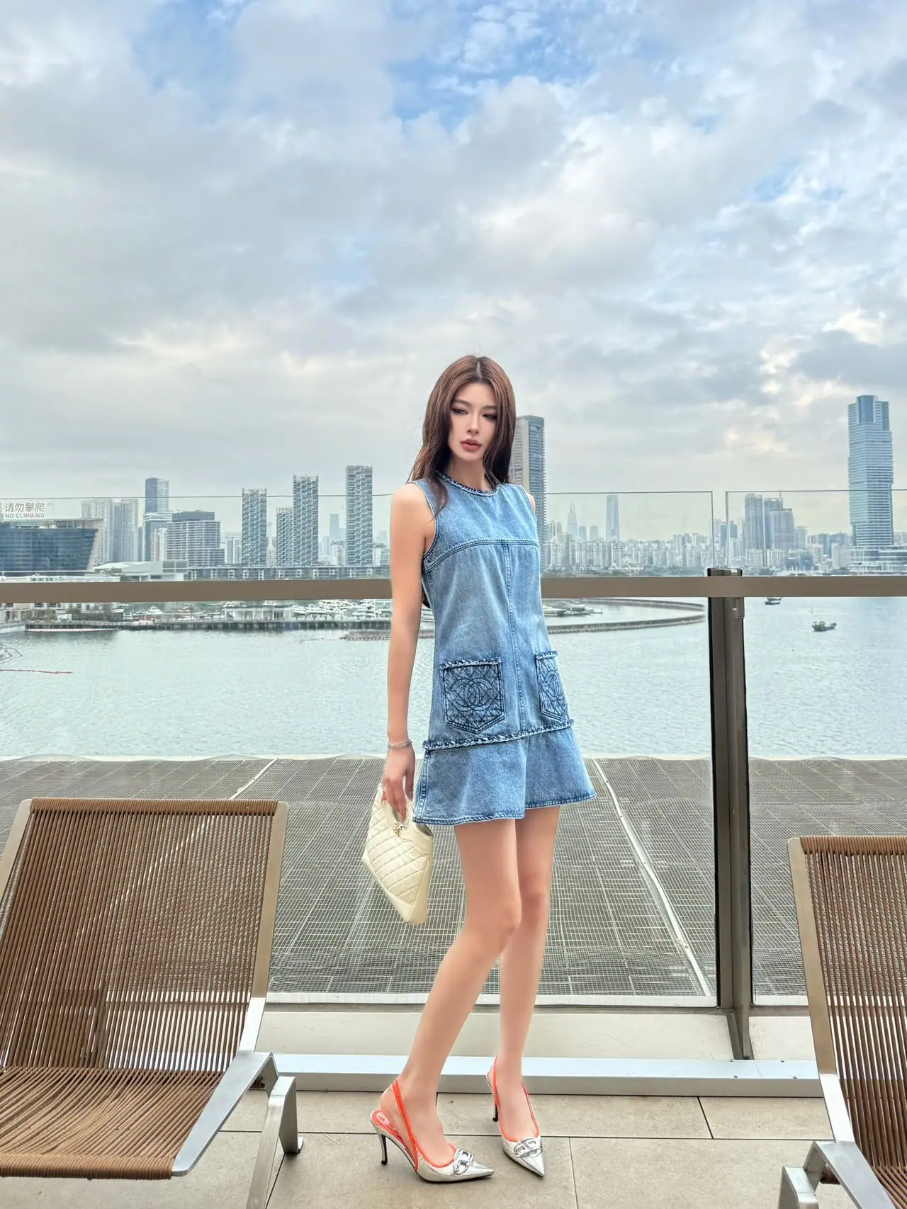 샤넬 더블 C 로고 자수 데님 플리츠 원피스 상세 이미지 6