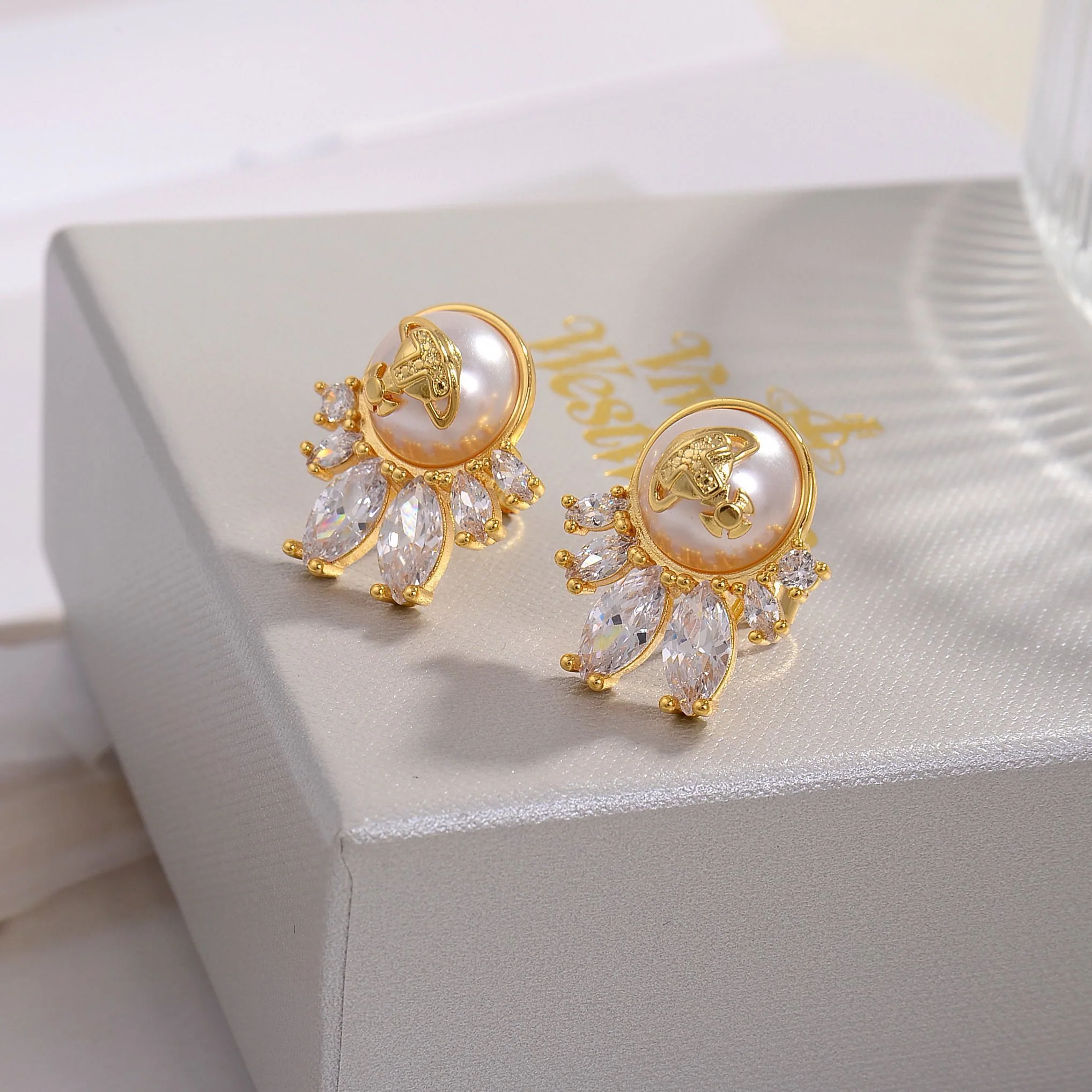 비비안웨스트우드 귀걸이 65061 Vivienne Westwood Earrings 상세 이미지 2