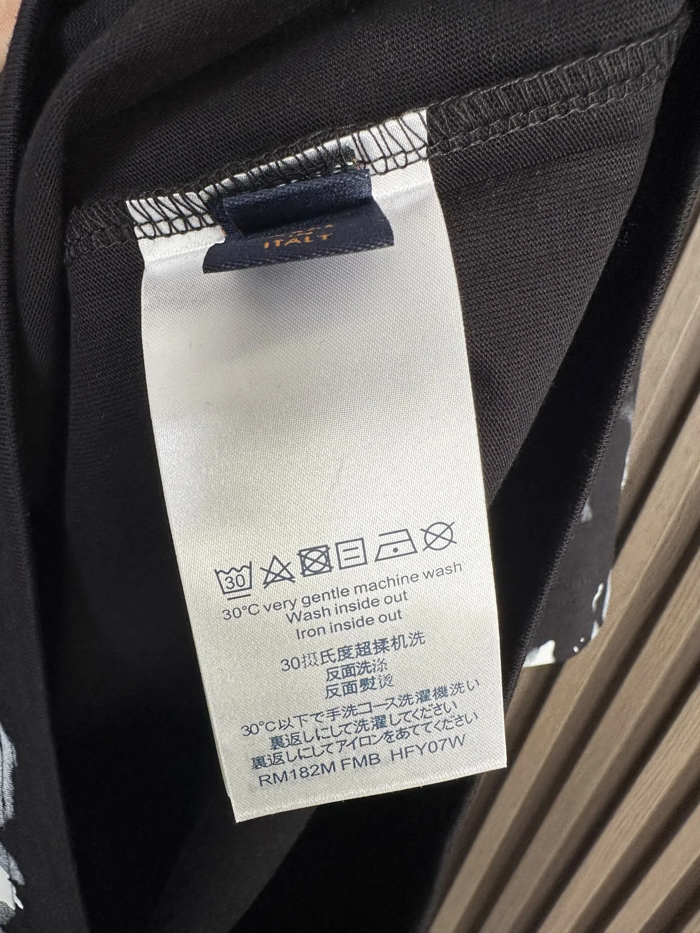 루이비통 남성 크루넥 반팔 티셔츠 상세 이미지 8