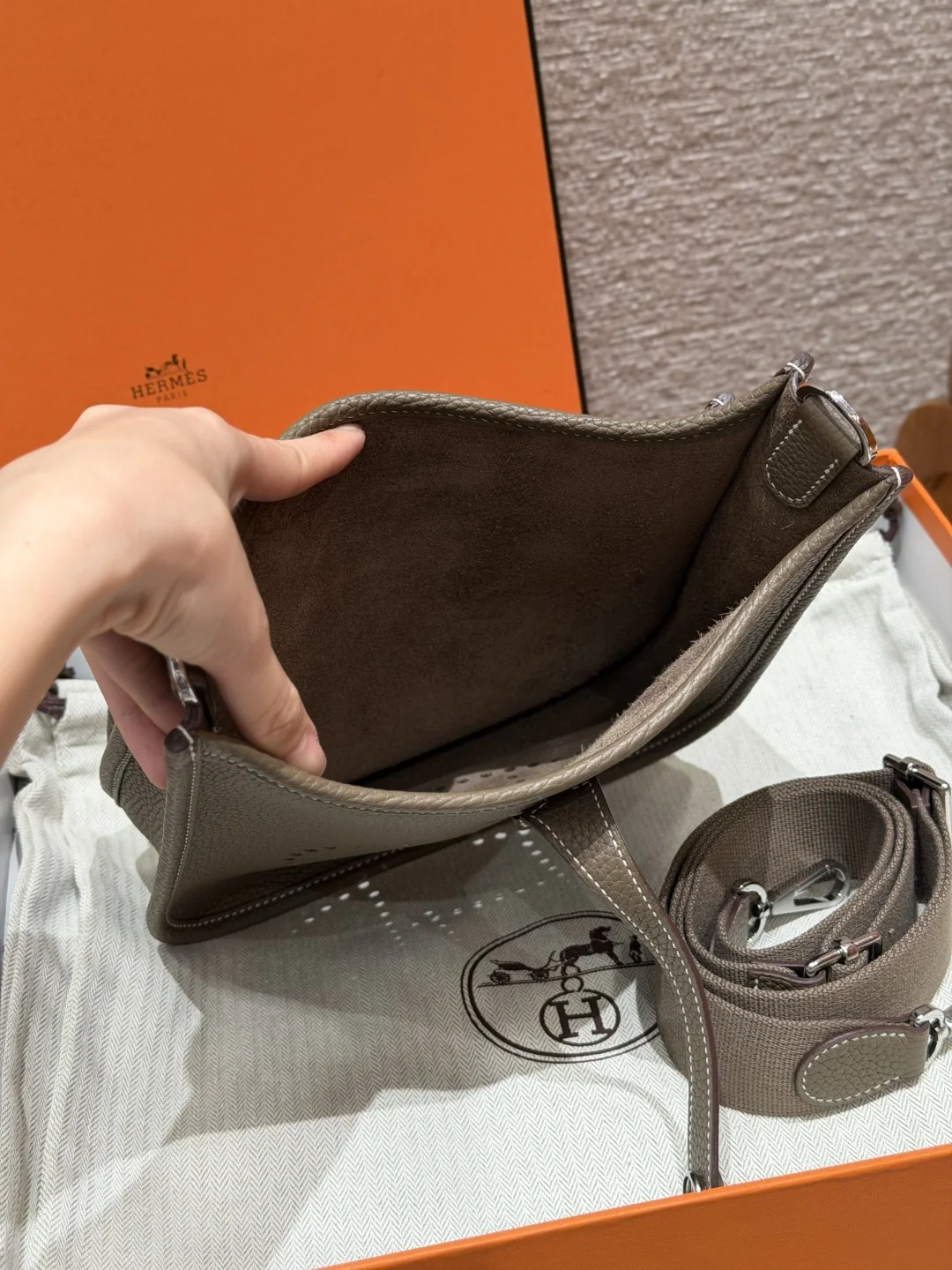 에르메스 에블린 23 cm 가죽 가방 상세 이미지 6