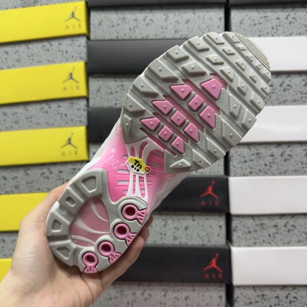 나이키 [BD] 에어 맥스 플러스 HF0107-100 201904 Nike Air Max Plus Summit White Pink Rise 상세 이미지 9