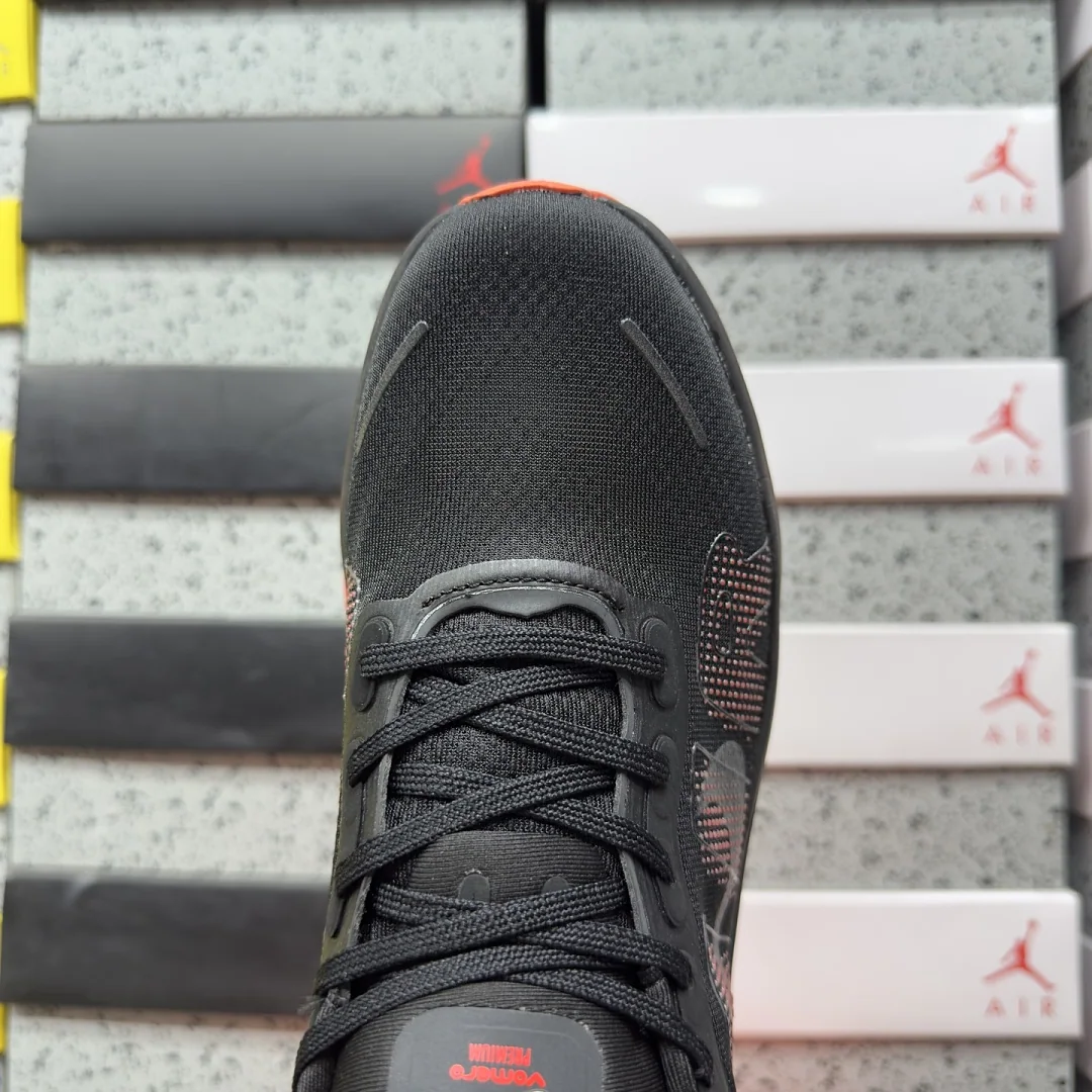 나이키 [5A] 보메로 프리미엄 HQ2050-002 201784 Nike Vomero Premium Black Bright Crimson 상세 이미지 2