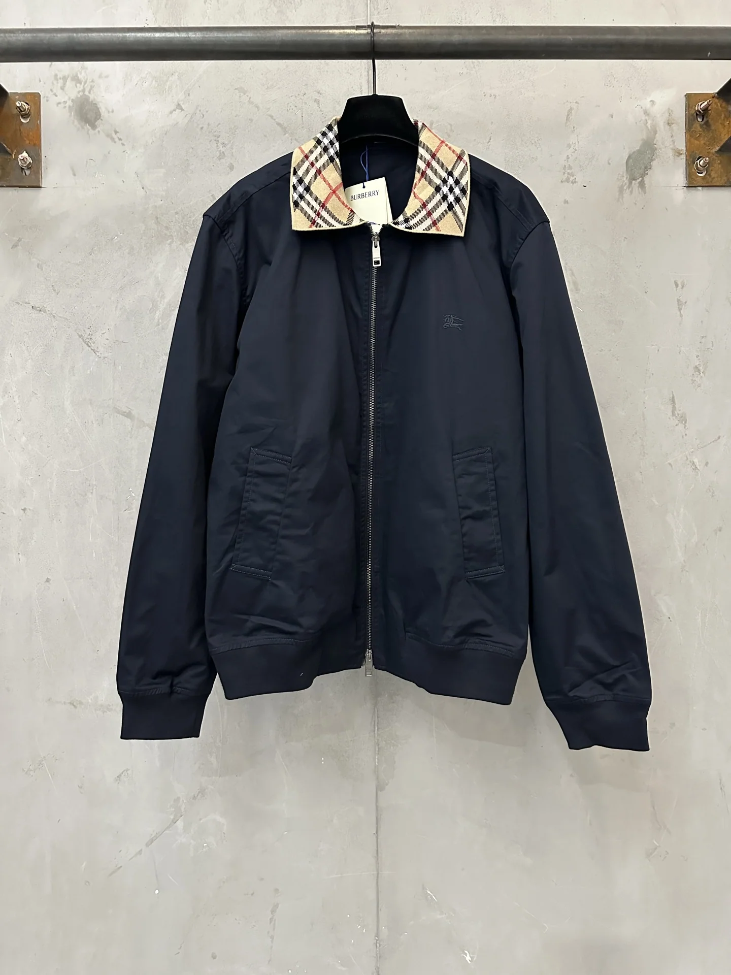 버버리 글렌필드 해링턴 남성 자켓 26FW