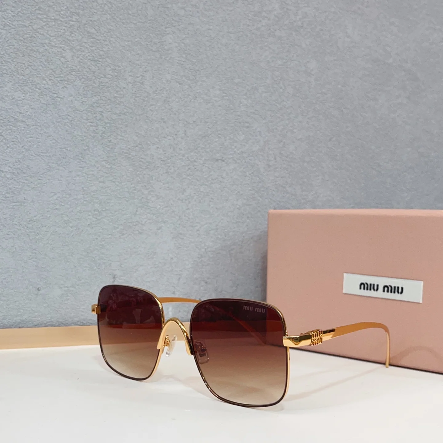 미우미우 선글라스 73082 Miu Miu Sunglasses 상세 이미지 2