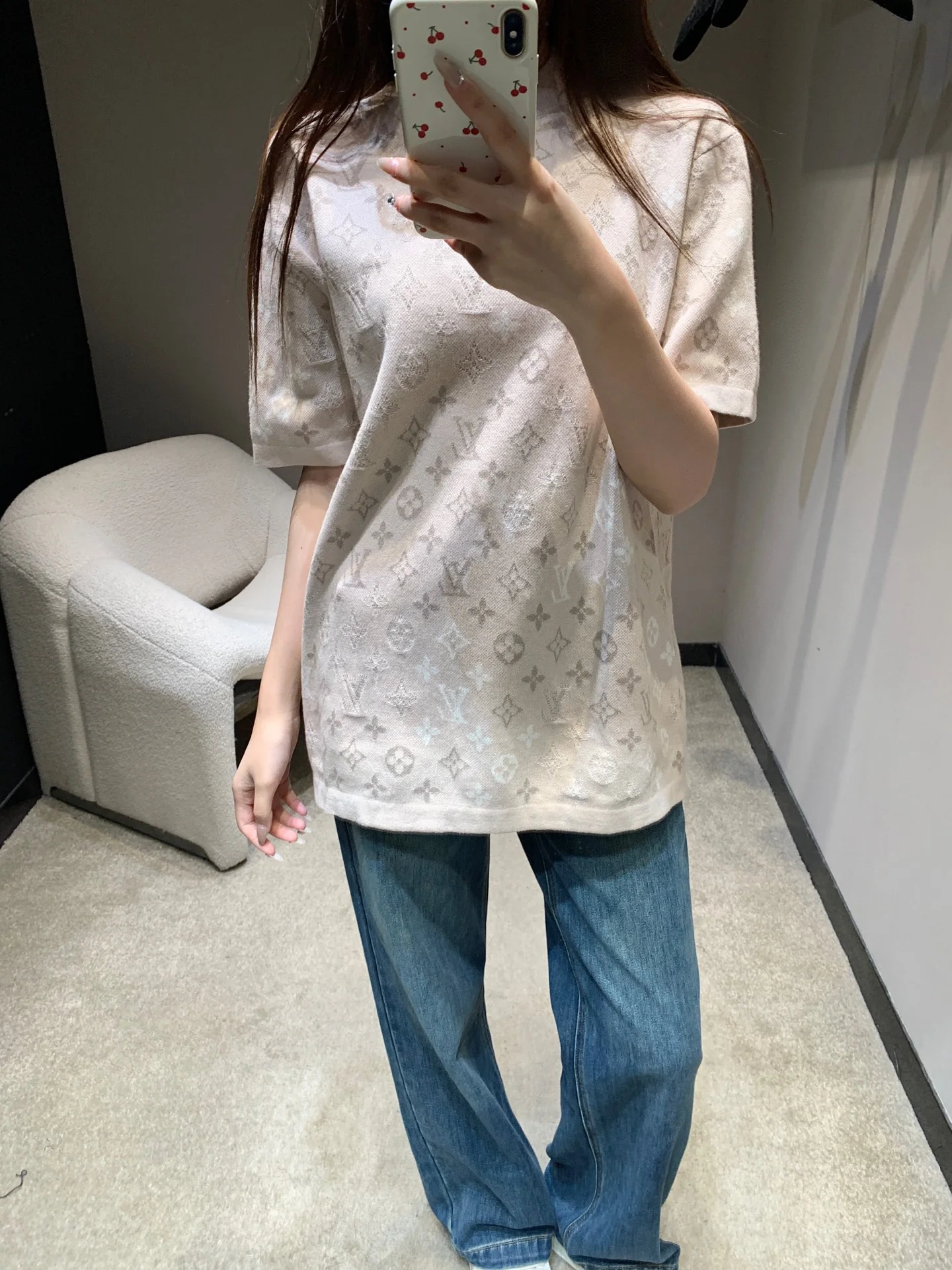 루이비통 모노그램 자카드 오버핏 반팔 니트 탑 2025 FW 상세 이미지 2