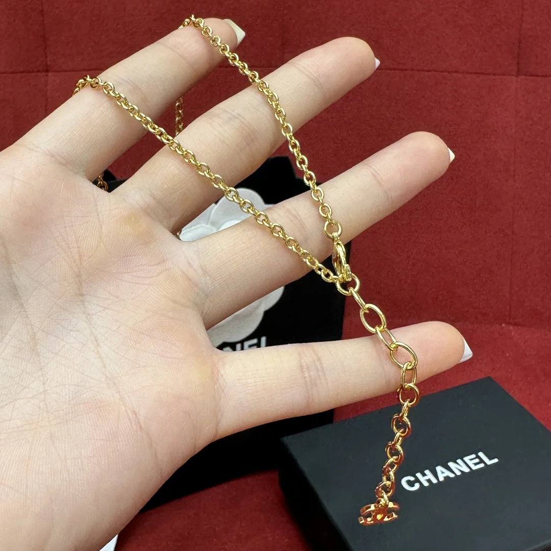 샤넬 블랙 골드 하트 목걸이 상세 이미지 4