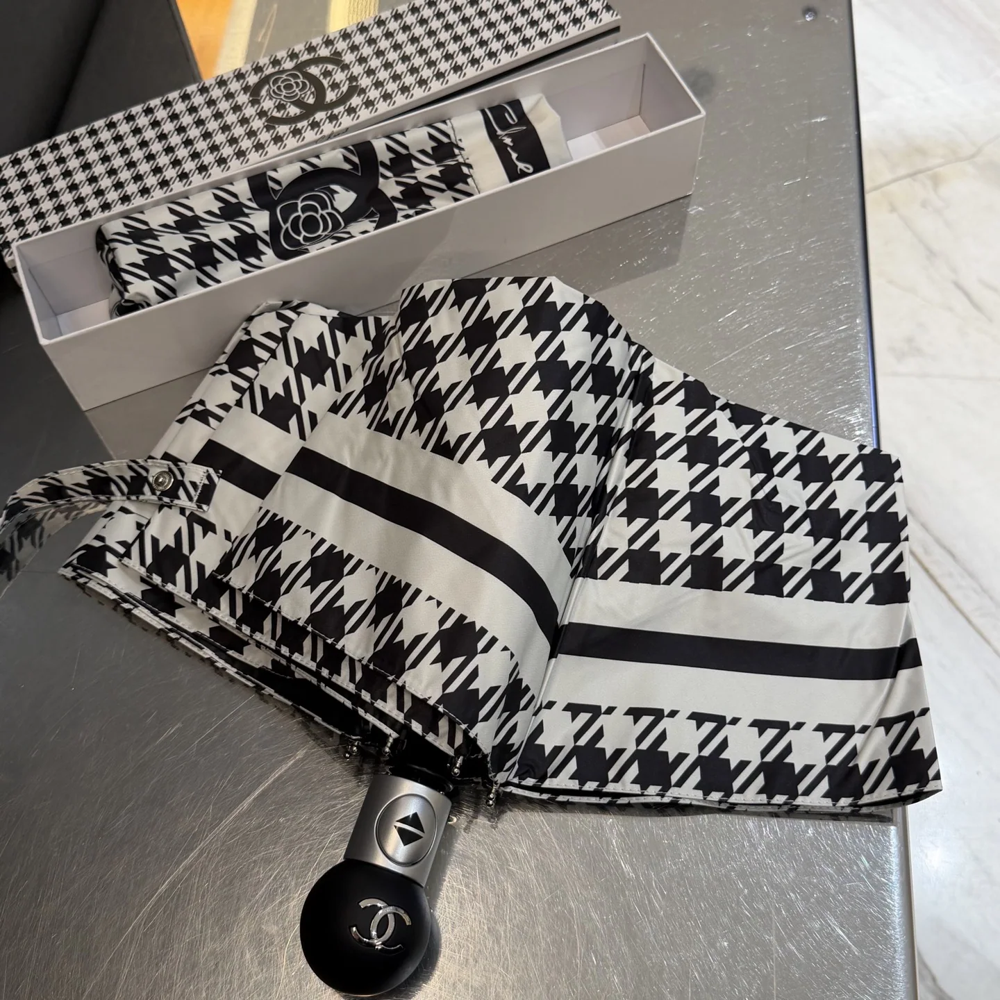 샤넬 우산 85422 Chanel Umbrella 상세 이미지 3
