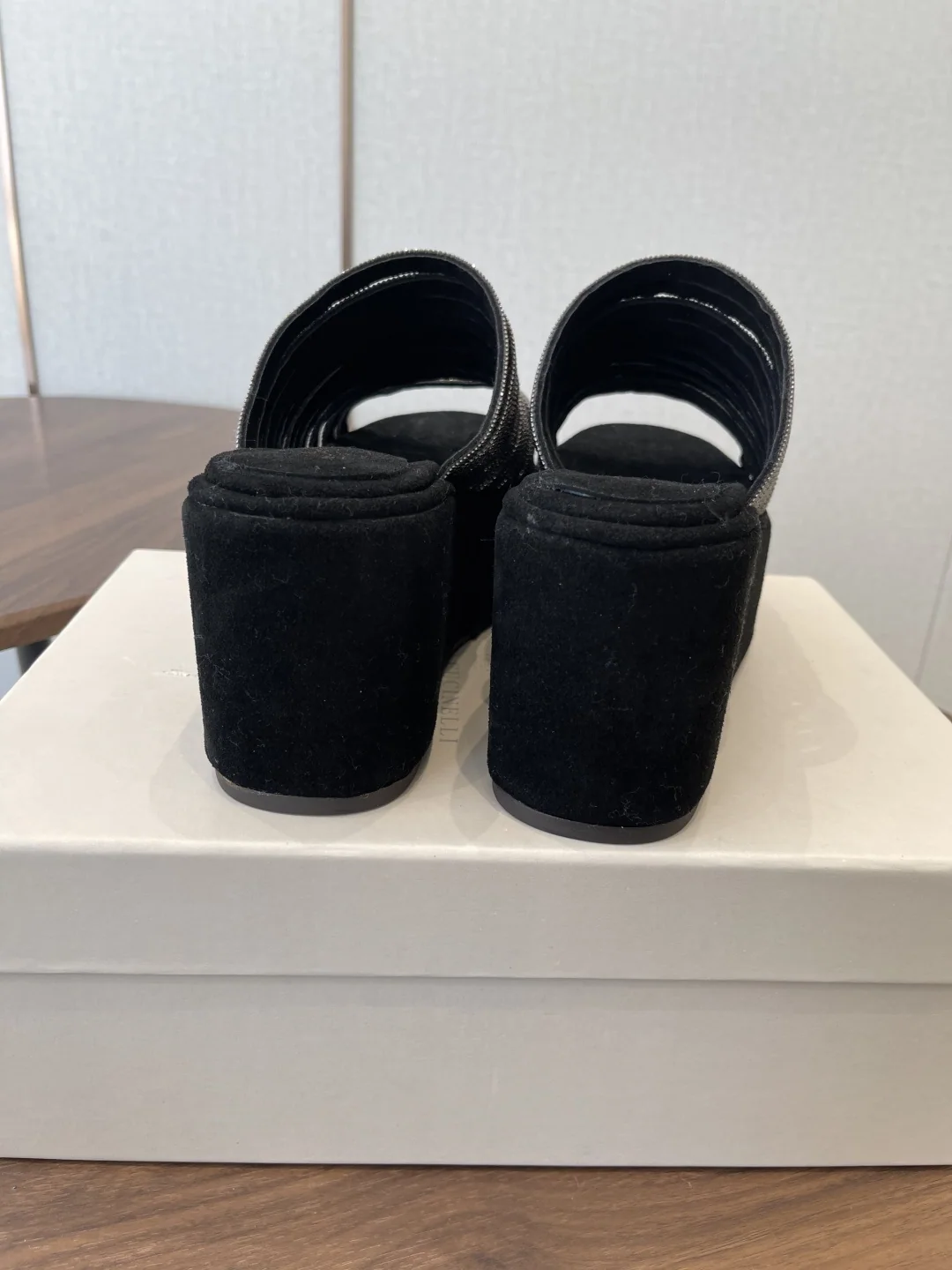 브루넬로쿠치넬리 비즈 장식 슬리퍼 샌들 상세 이미지 9