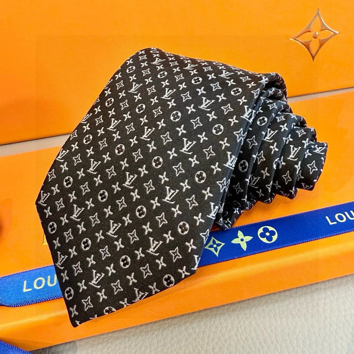 루이비통 넥타이 90226 Louis Vuitton Accessories 상세 이미지 2