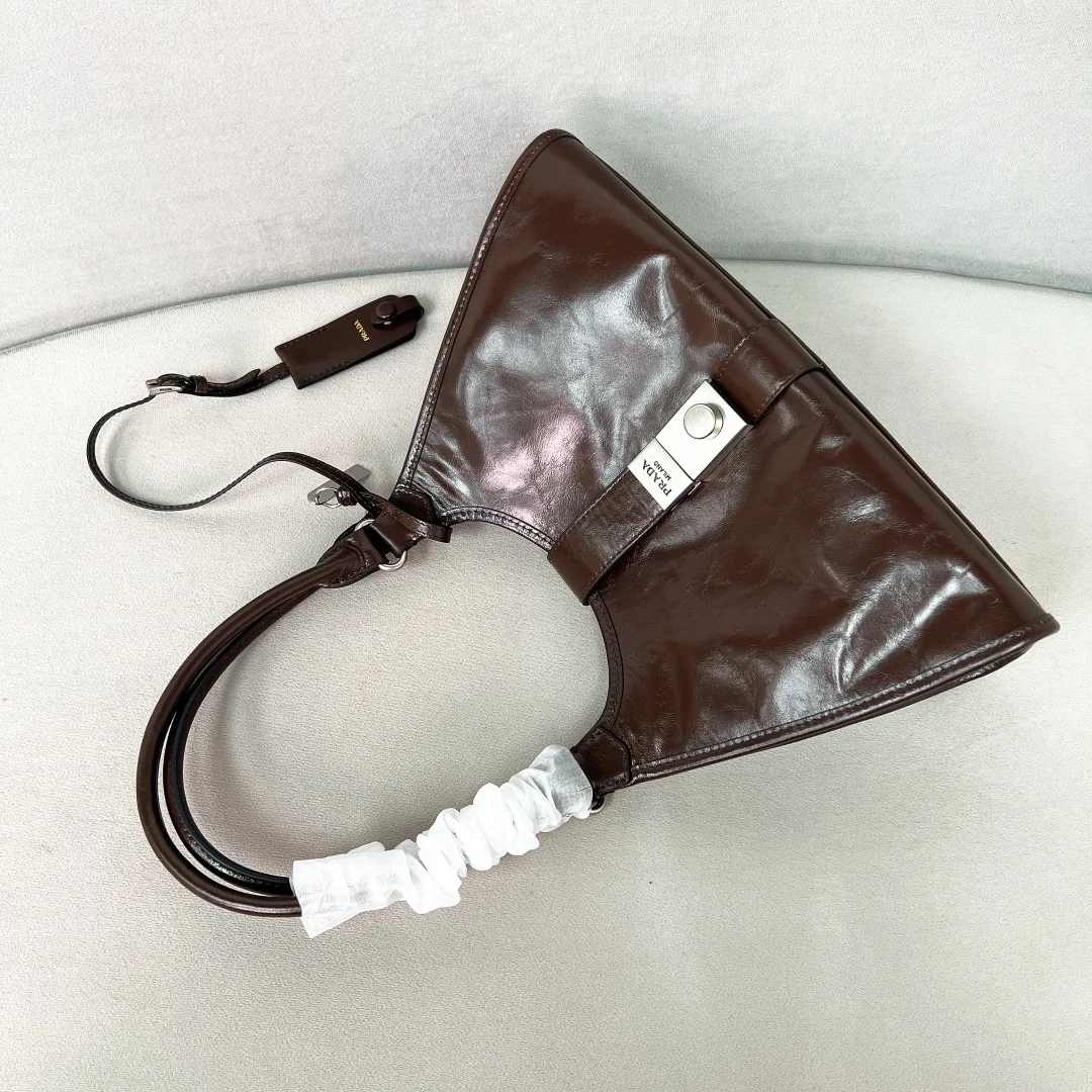 프라다 오일 왁스 가죽 핸드백 1BG563 상세 이미지 5