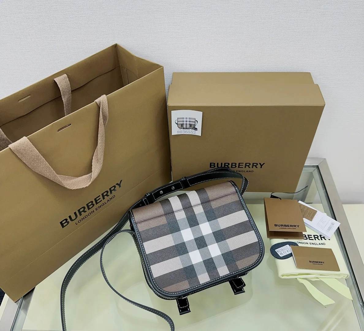 버버리 체크 캔버스 메신저백 상세 이미지 3