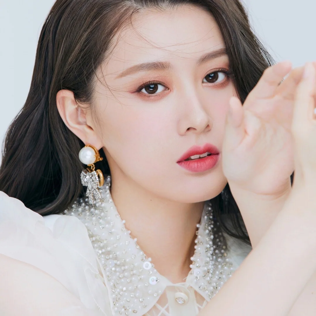 미우미우 리본 이어클립 귀걸이 상세 이미지 4